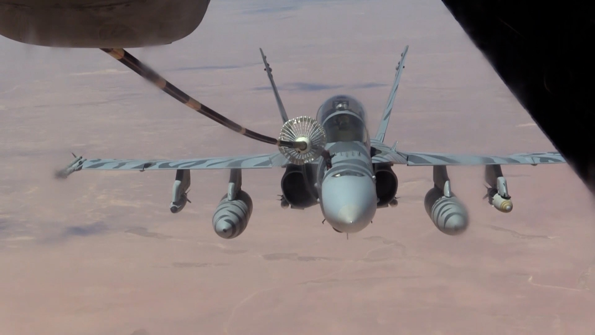 Aircraft refuleing via a probe-and-drogue refueling method DATE UNKNOWN CREDIT US Dept of Def
