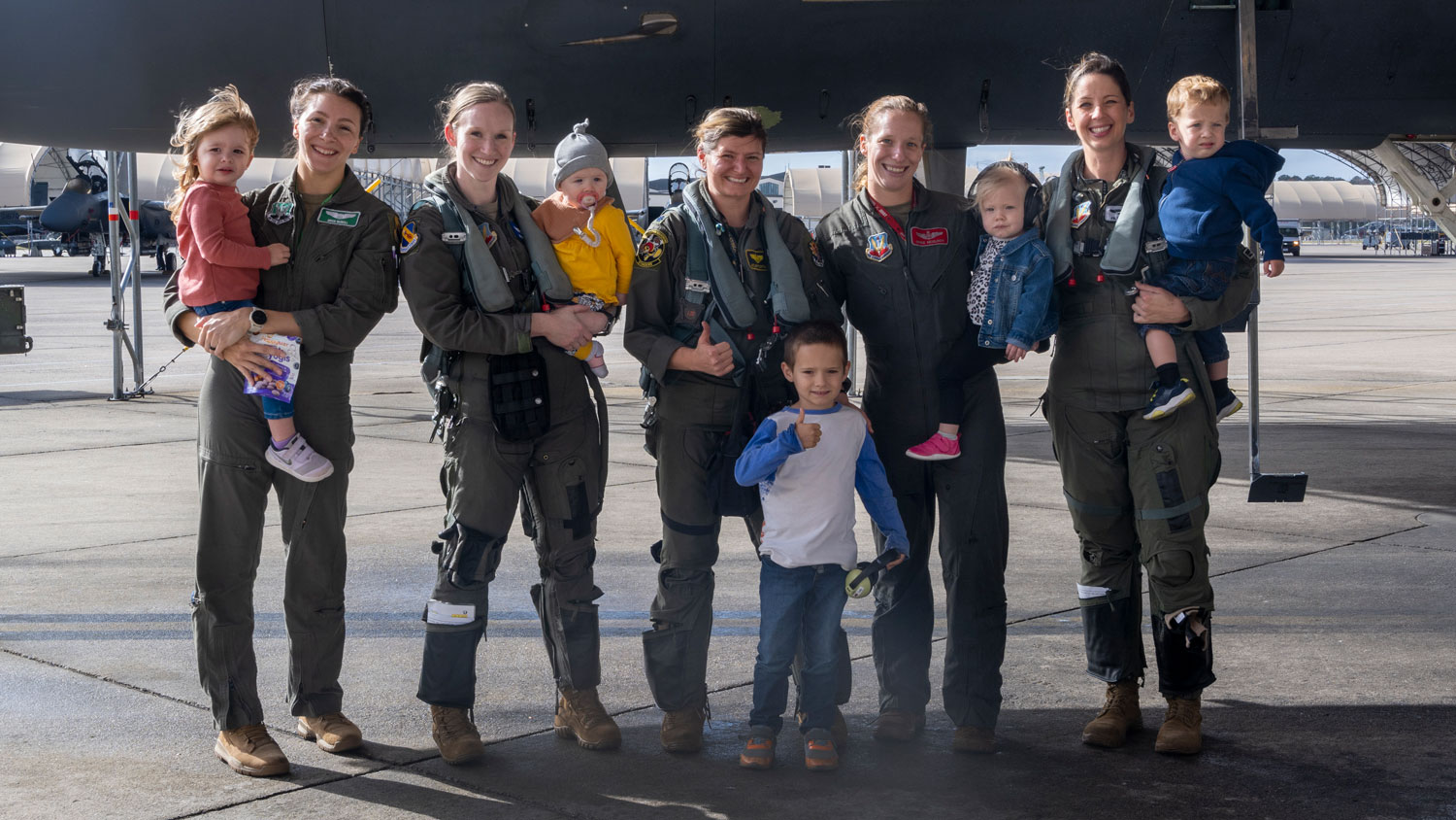 All mom Strike Eagle flight shows women’s strength Image ID 221114 F XN600 1180 CREDIT US Air Force AND Senior Airman Kylie Barrow