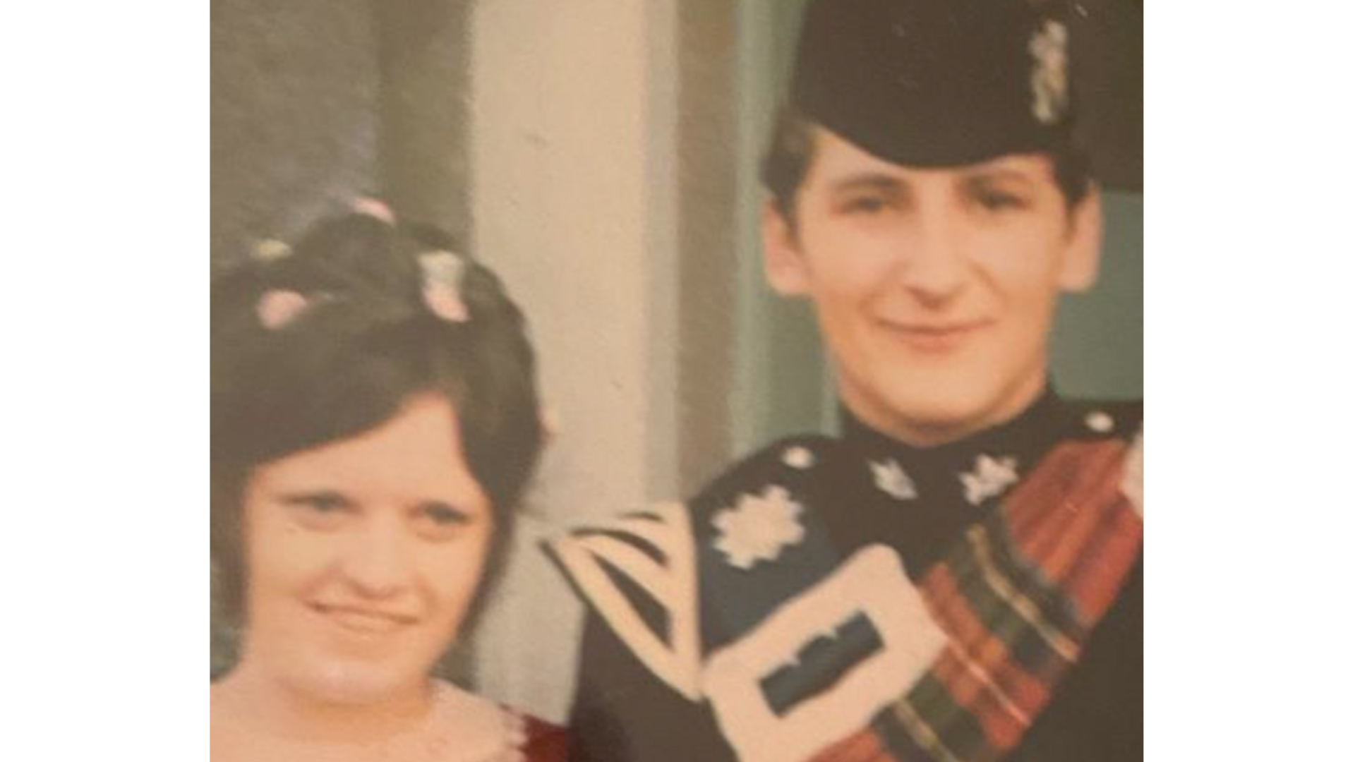 Andrew and Sue lovebirds met at Edinburgh Tattoo on wedding day South Queensferry CREDIT Stripe Communications