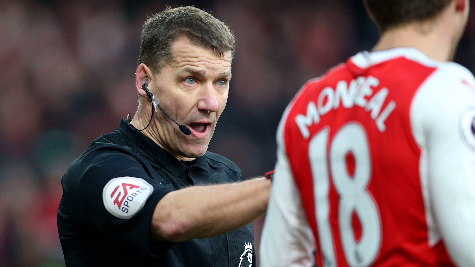  Andy Halliday MBE as assistant referee for Arsenal Premier League match Credit Alamy David Klein Sportimage Date 22012017.jpg