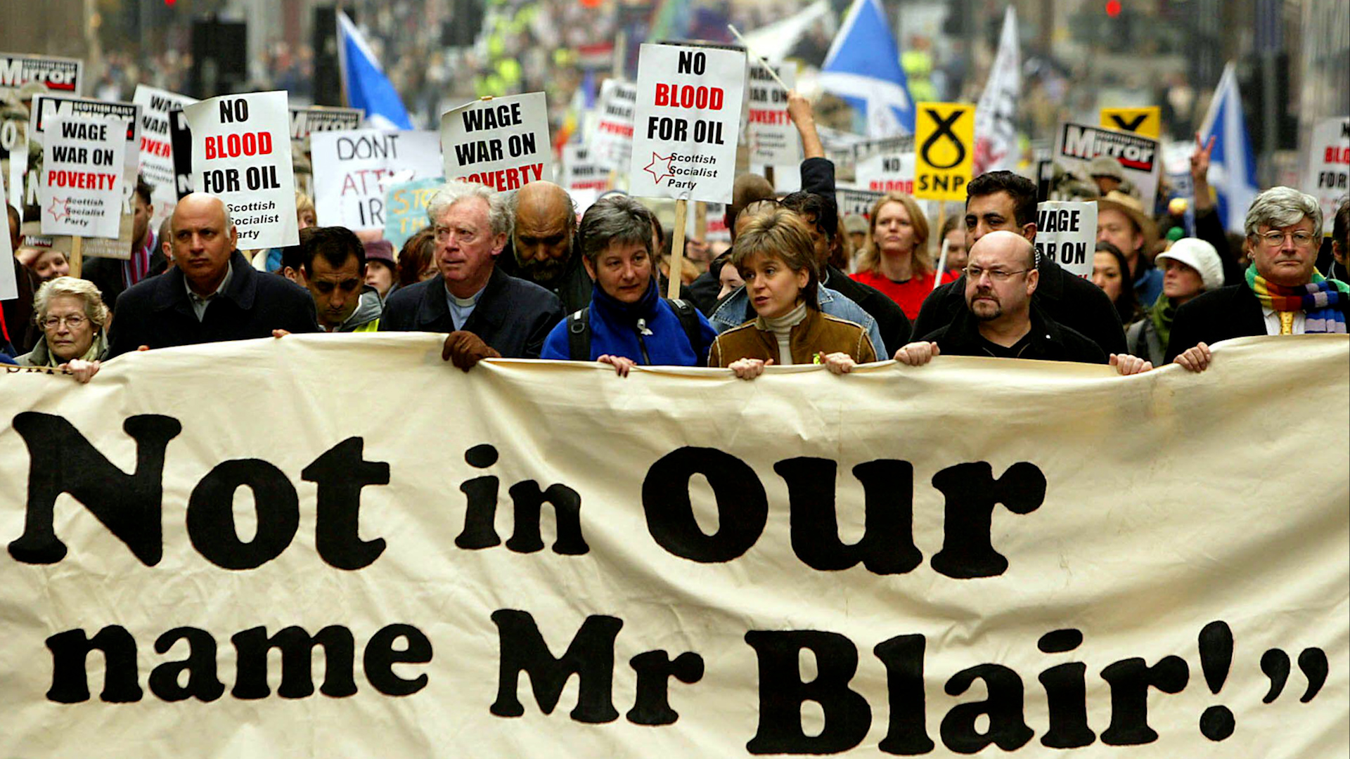Anti Iraq war demonstrators March 2003 CREDIT REUTERS ALAMY STOCK PHOTO