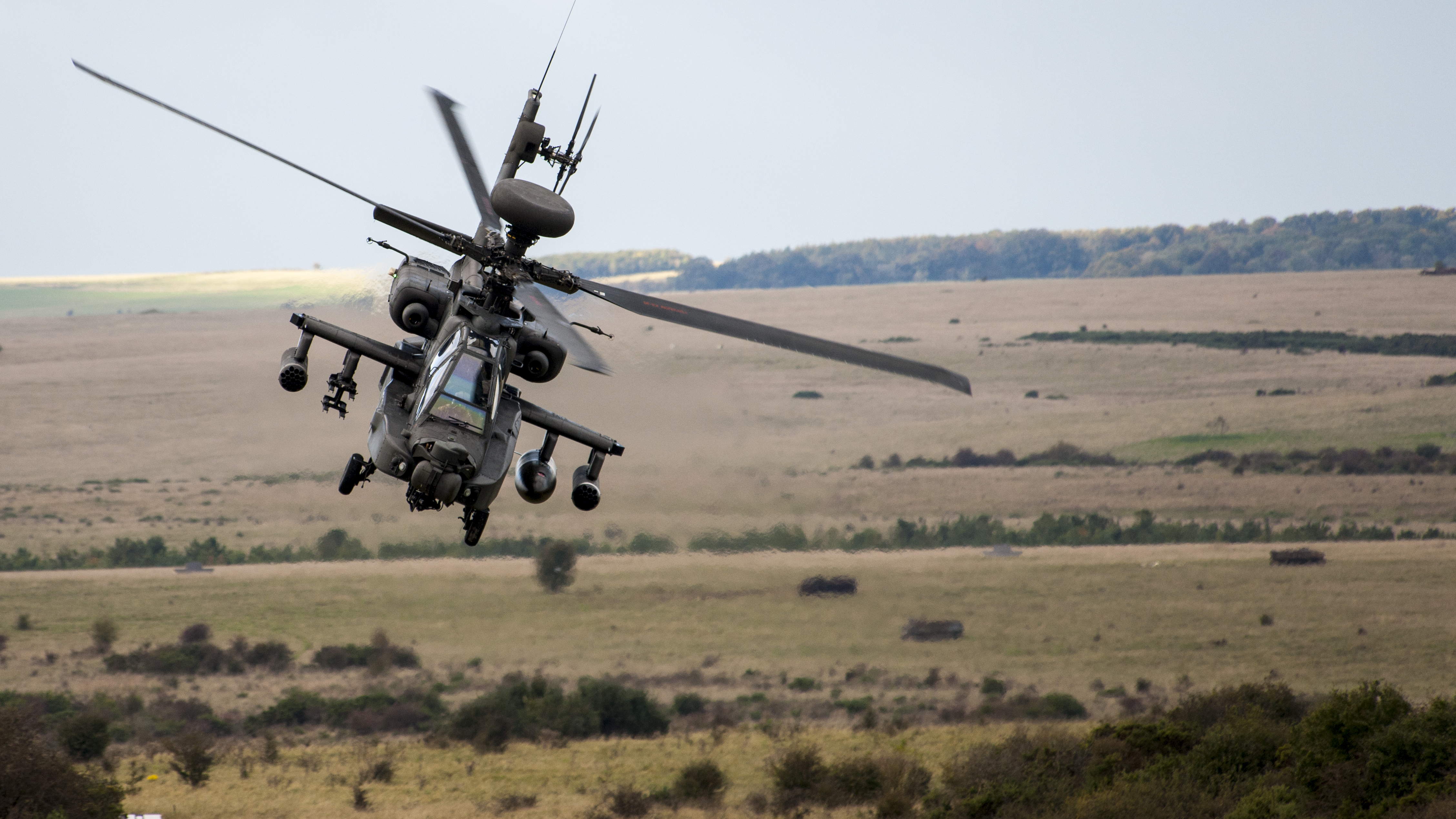 Apache (Picture: MOD).