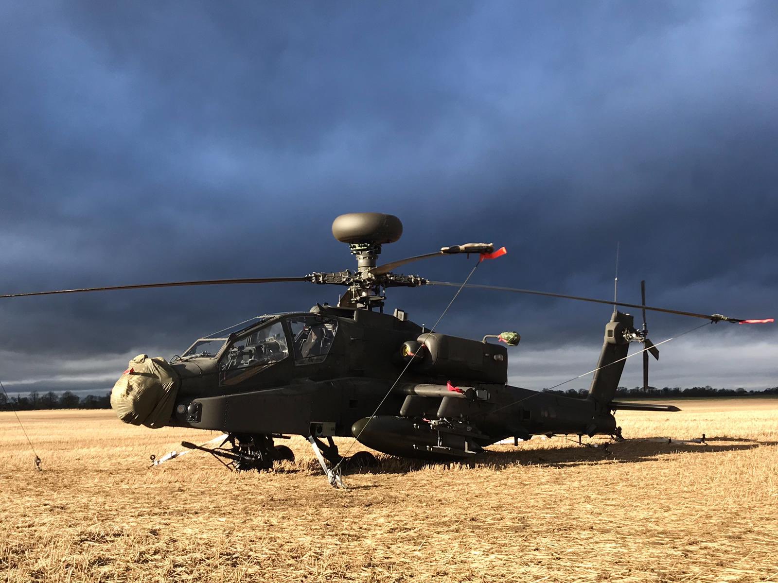 Apache lands in Lincolnshire field as Storm Ciara looms 100220 CREDIT CO 3 Regiment Army Air Corps/Twitter