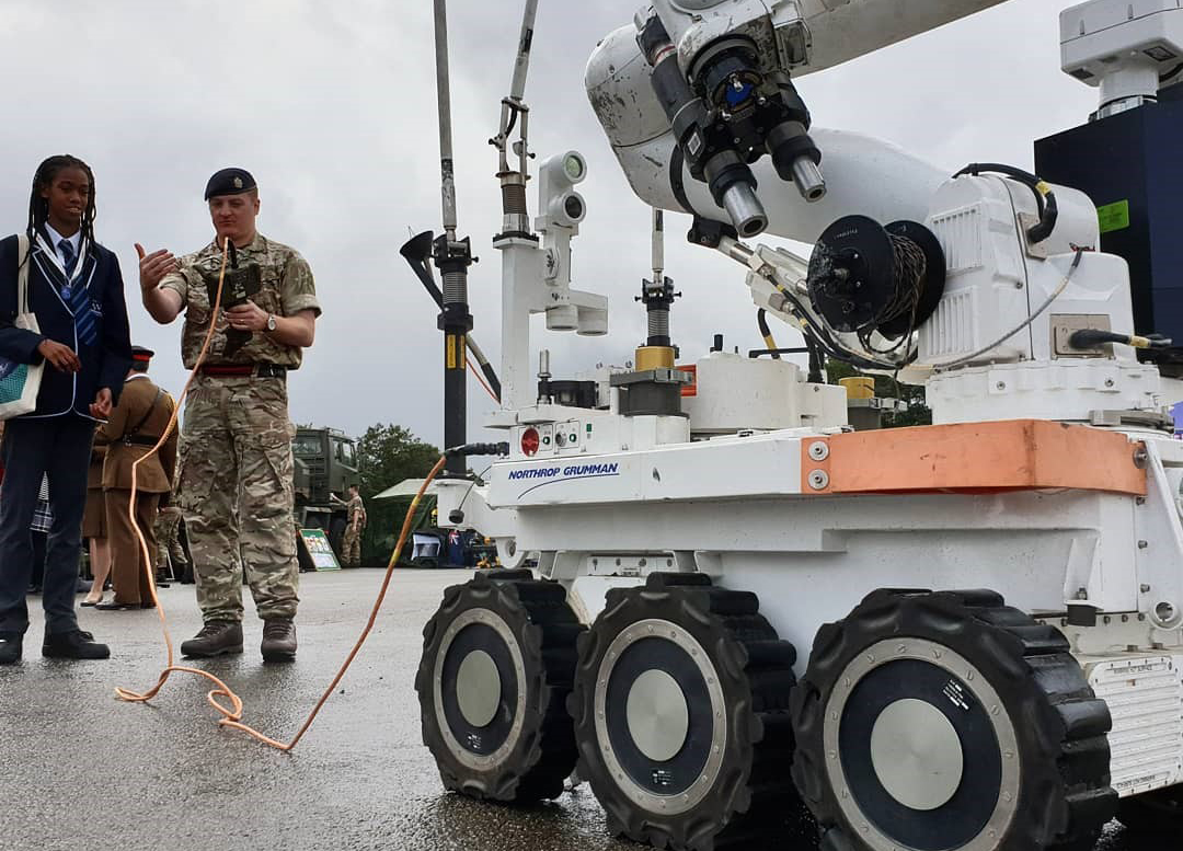 Army STem Event 2019 Sandhurst military academy - children getting hands on with machinery 2 Credit BFBS 30.09.19