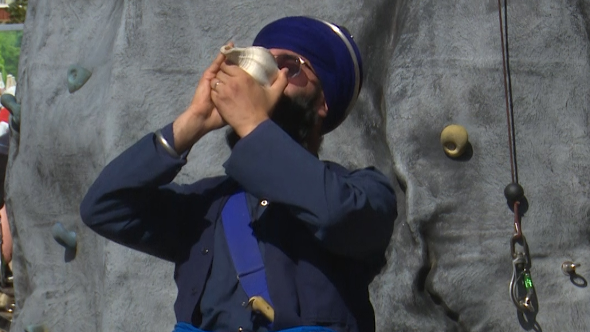 Battle horn sounds to commemorate Battle of Saragahri.