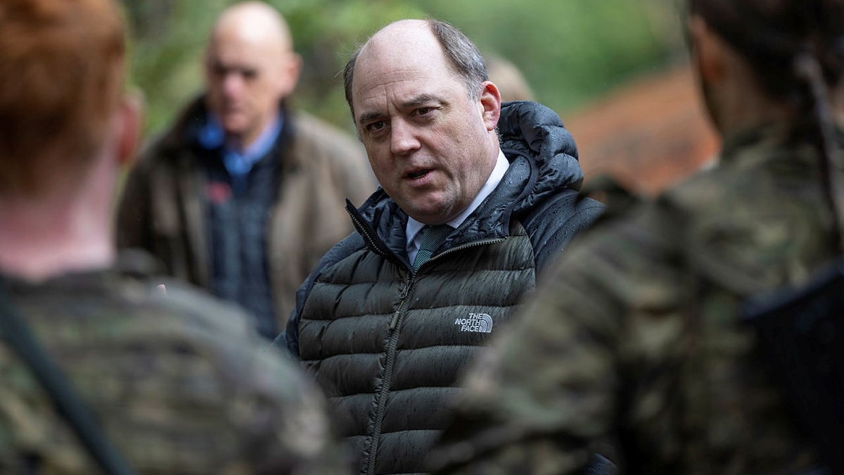 en Wallace MP, visits the Royal Military Academy RMA Sandhurst