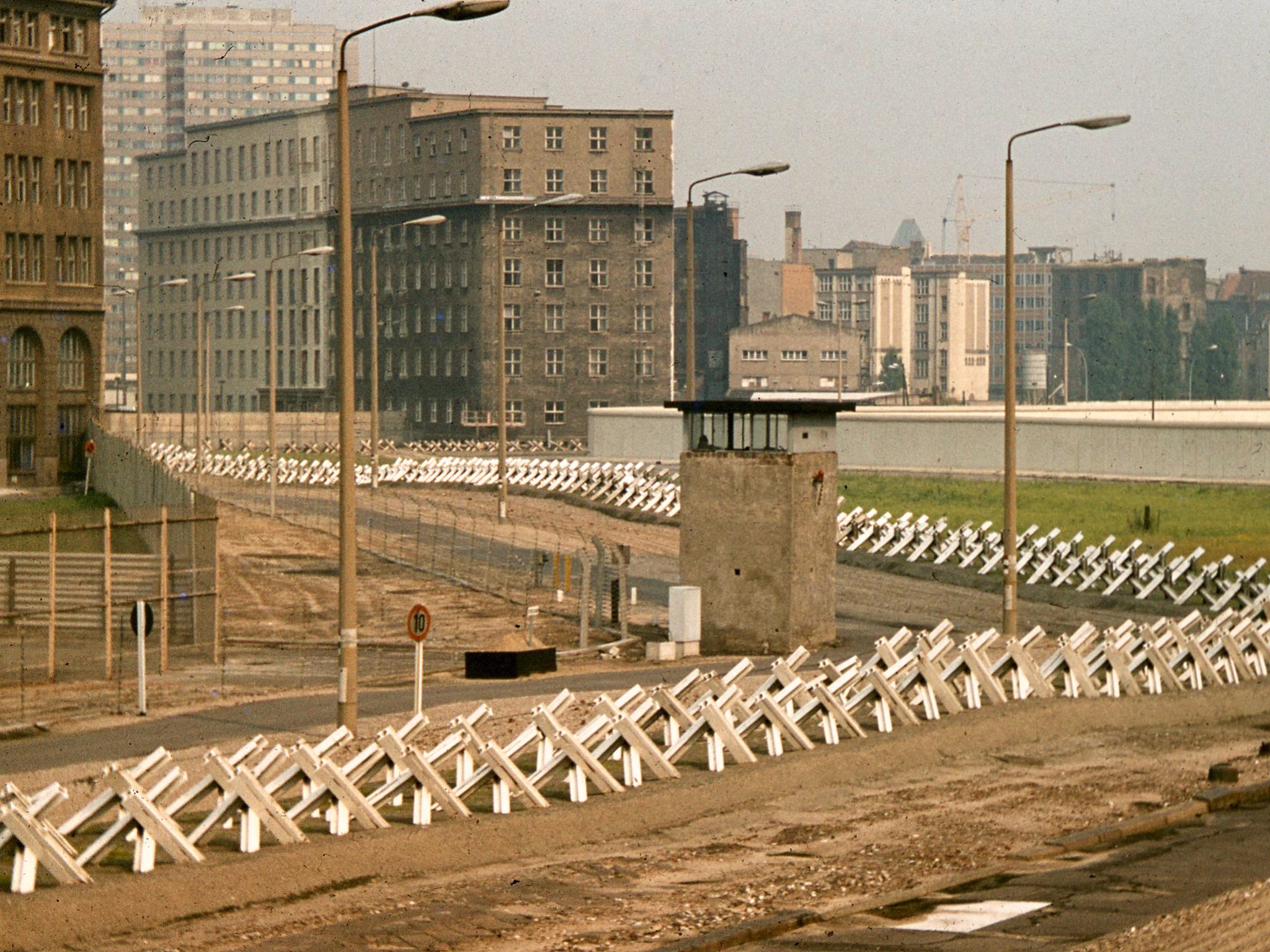 Berlin Wall death strip 1977 CREDIT George Garrigues Wikipedia