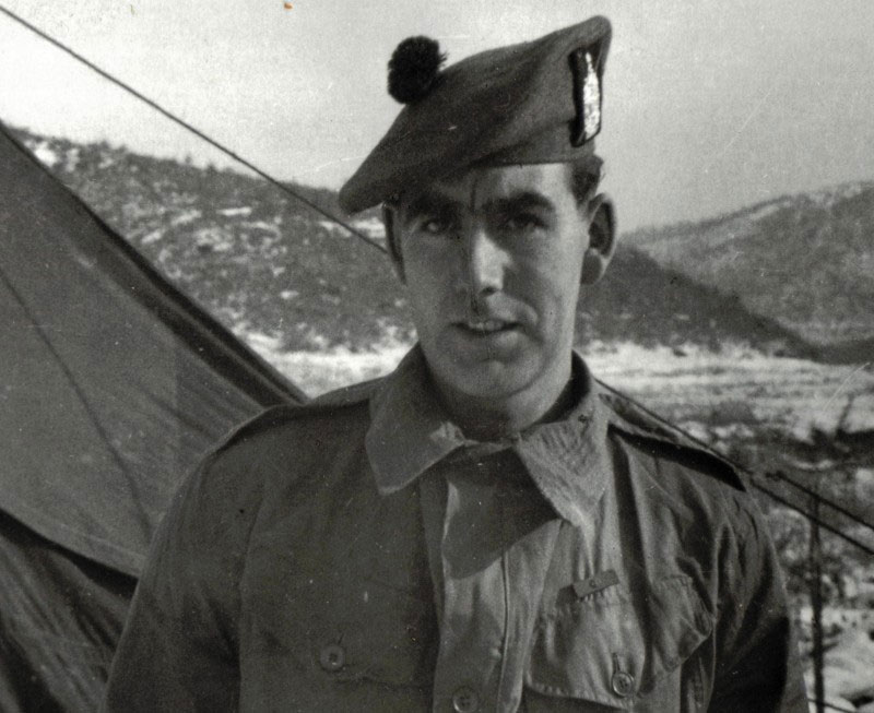 British War Hero Donates Victoria Cross To South Korea