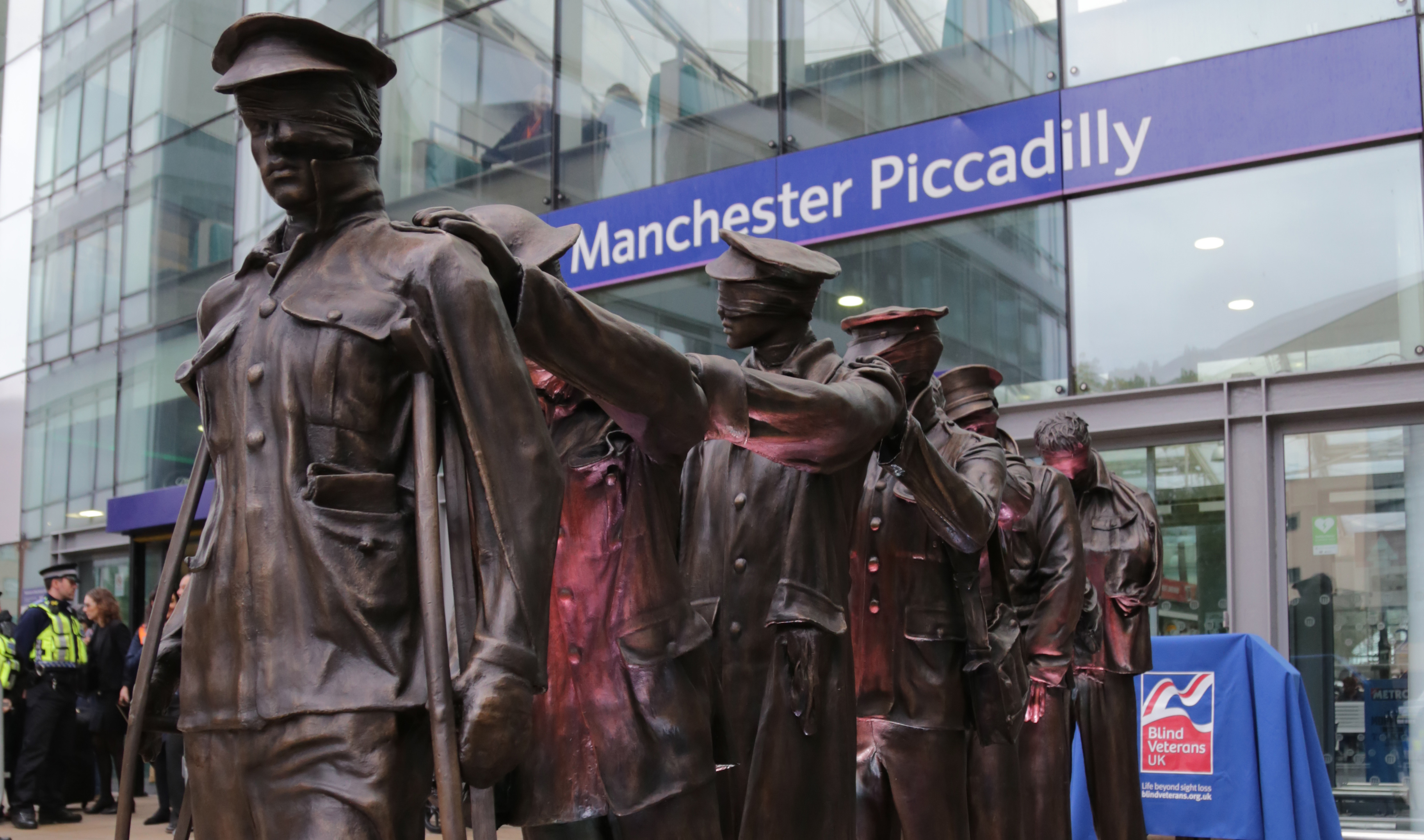 Blinded soldiers statue unveiled