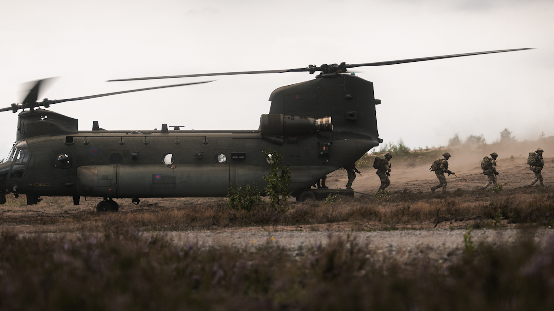 British Chinook deployed in eastern Europe to support the UK's Enhanced Forward Presence in Europe 