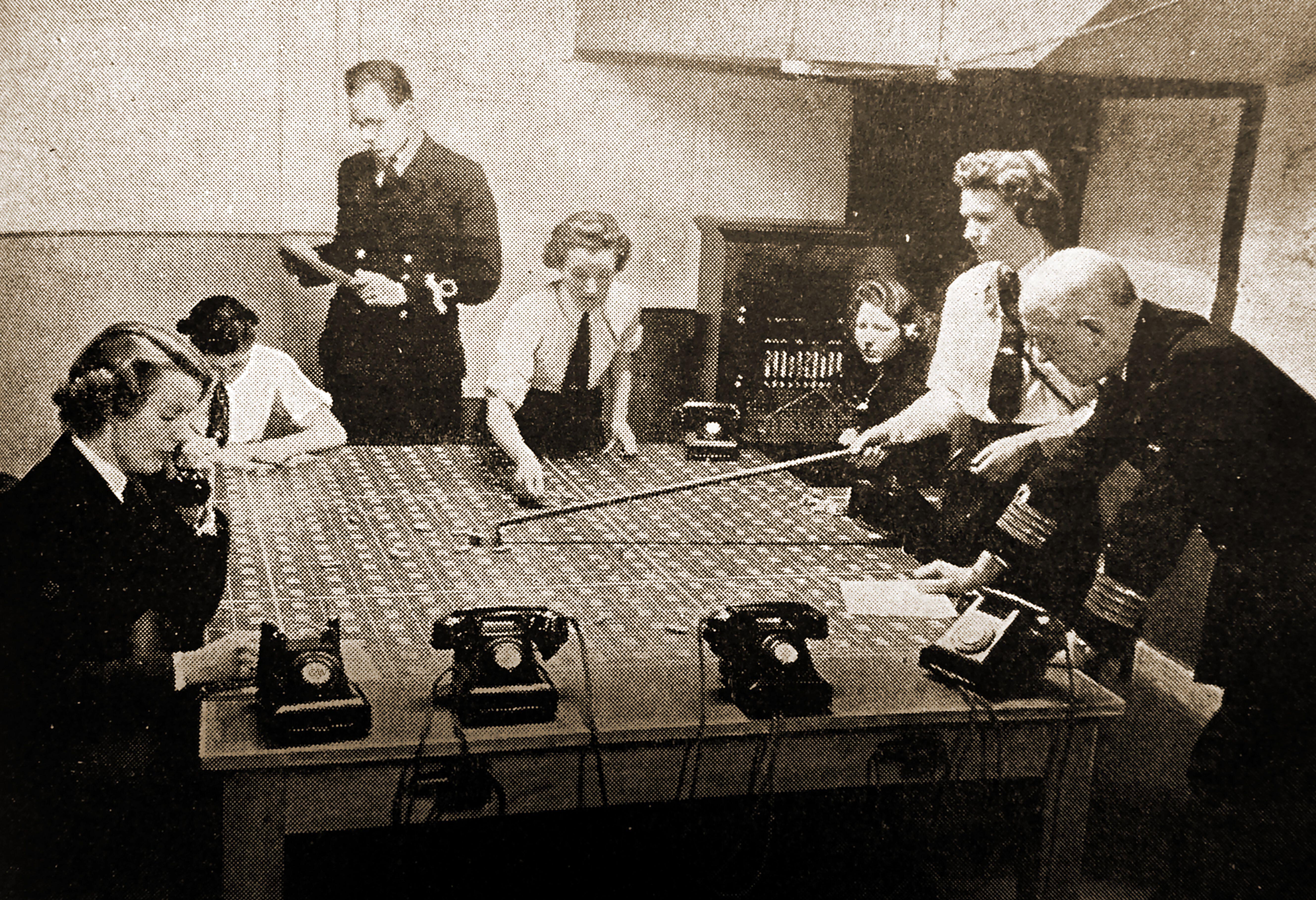 British Wrens, the Women's Royal Naval Service or WRNS, tracking positions of ships CREDIT ALAMY