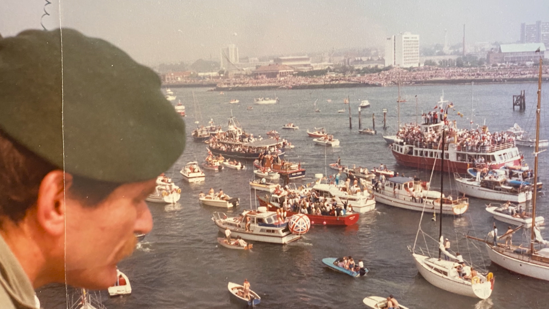 British personnel arrive back in Southampton following the Falklands War