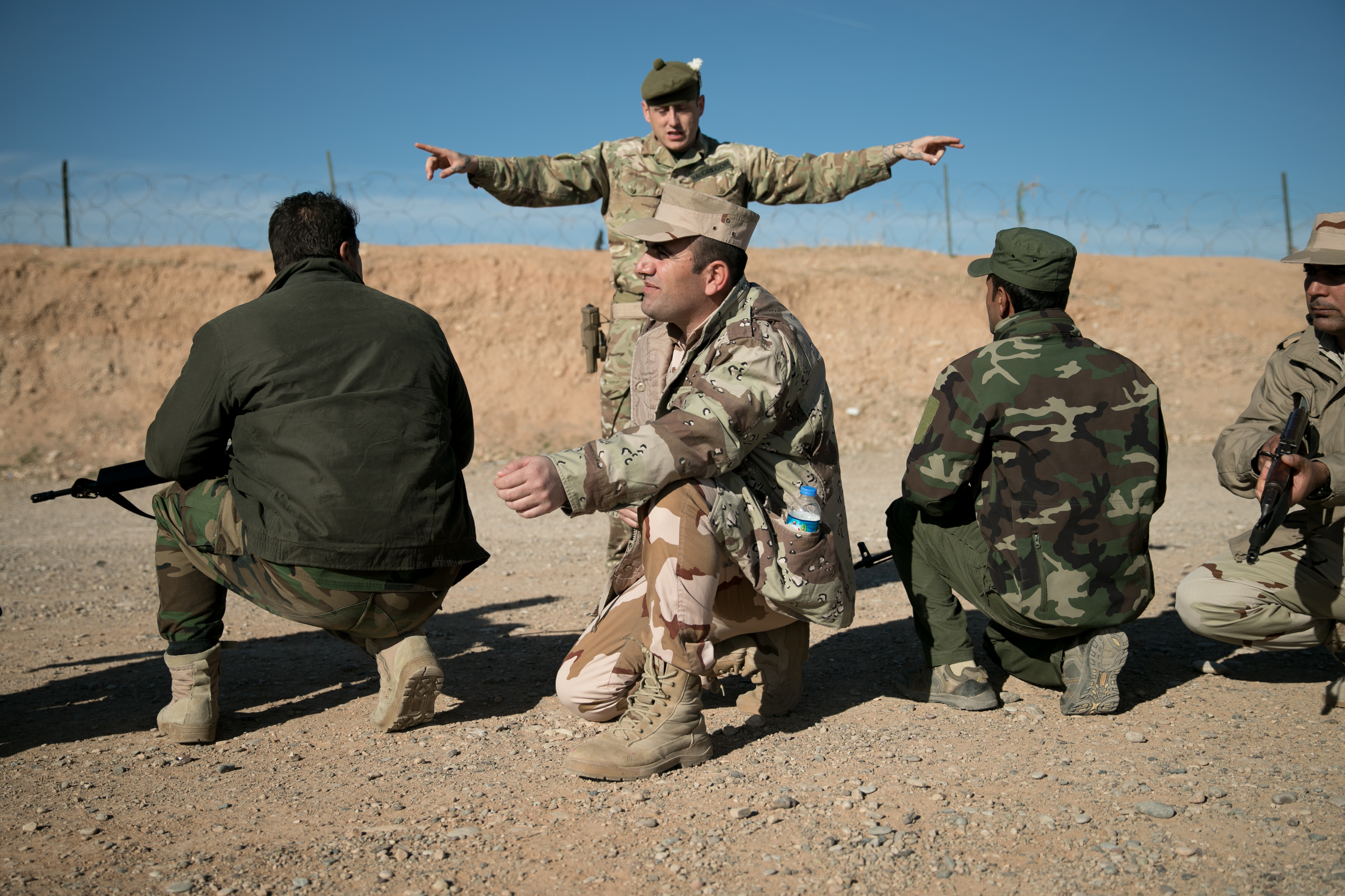 British soldier trains Iraqi troops at Erbil in Iraq