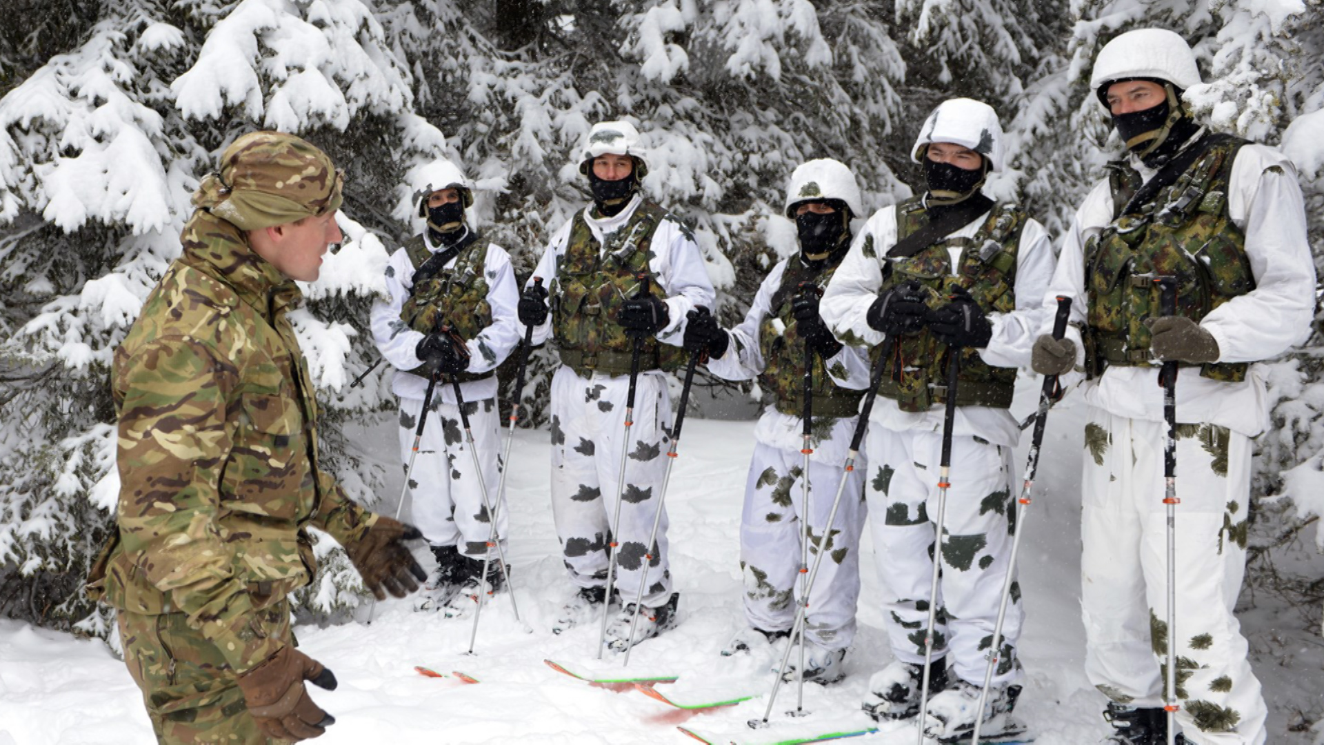 British troops deliver cold weather training to officers from the Serbian Military Academy (Picture: British Army).