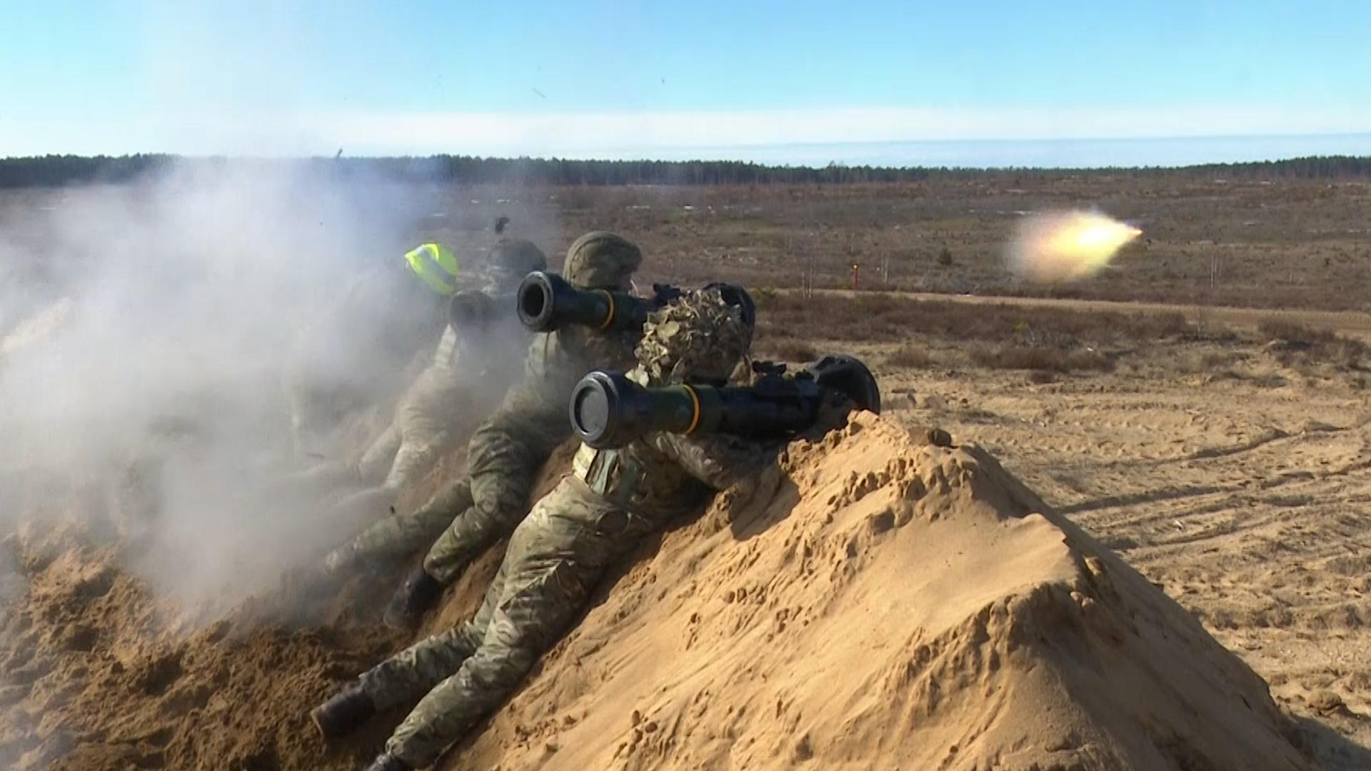British troops in Lithuania demonstrating NLAW anti-tank weapon, which the UK is sending to Ukraine