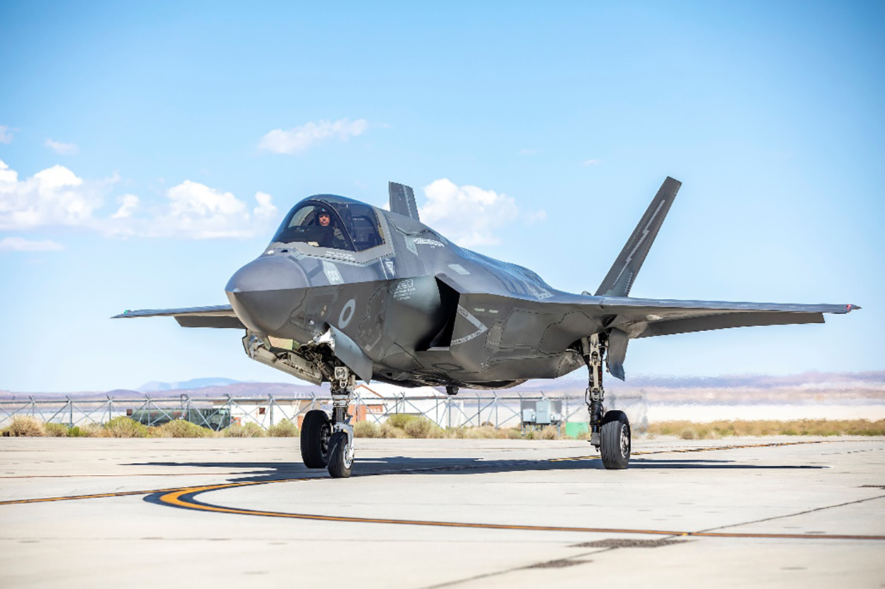 Commander Ian Tidball taxies after his final flight in an F-35B at Edwards AFB (Picture: Royal Navy).