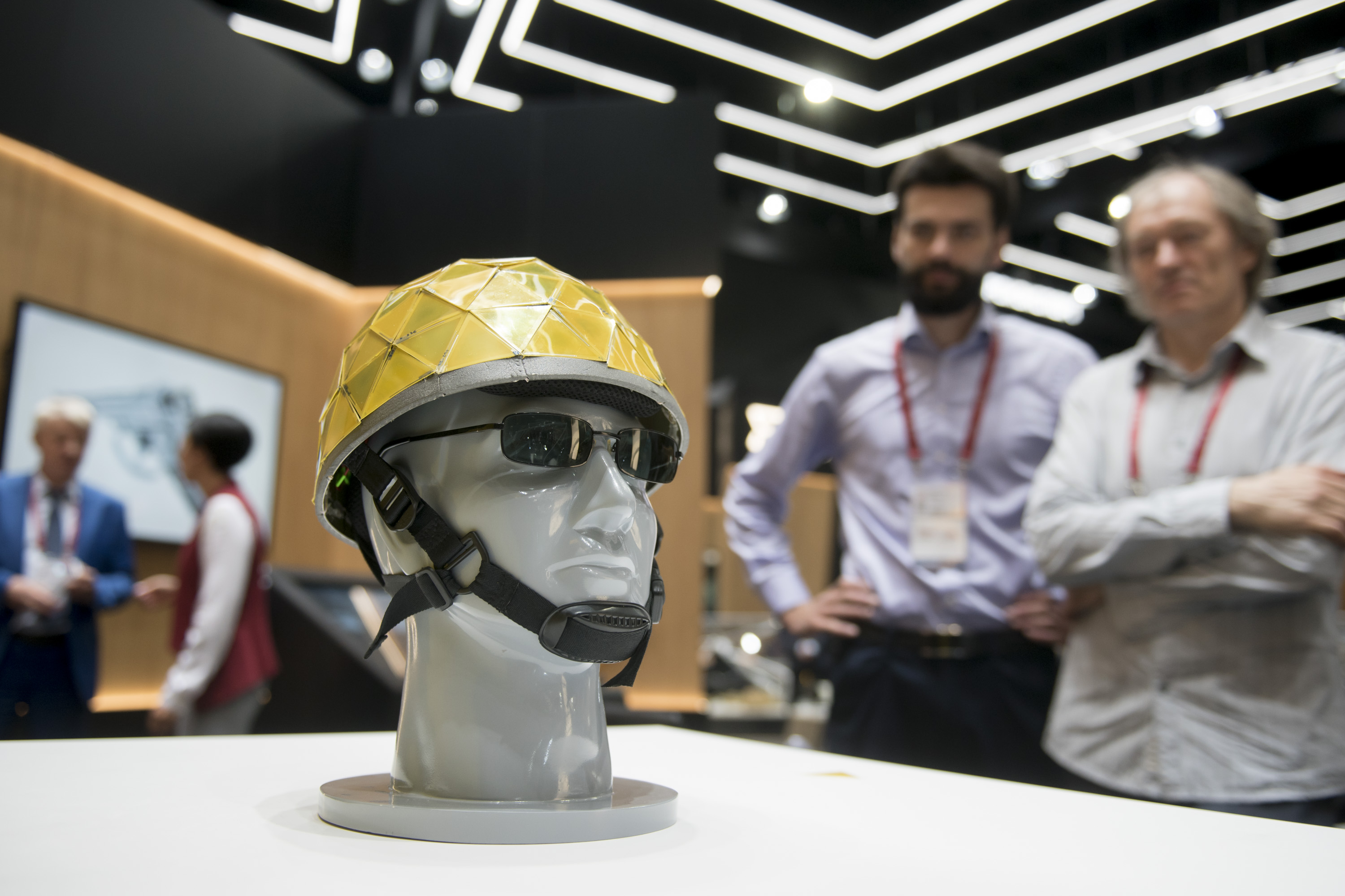 Chameleon Helmet CREDIT Rostec