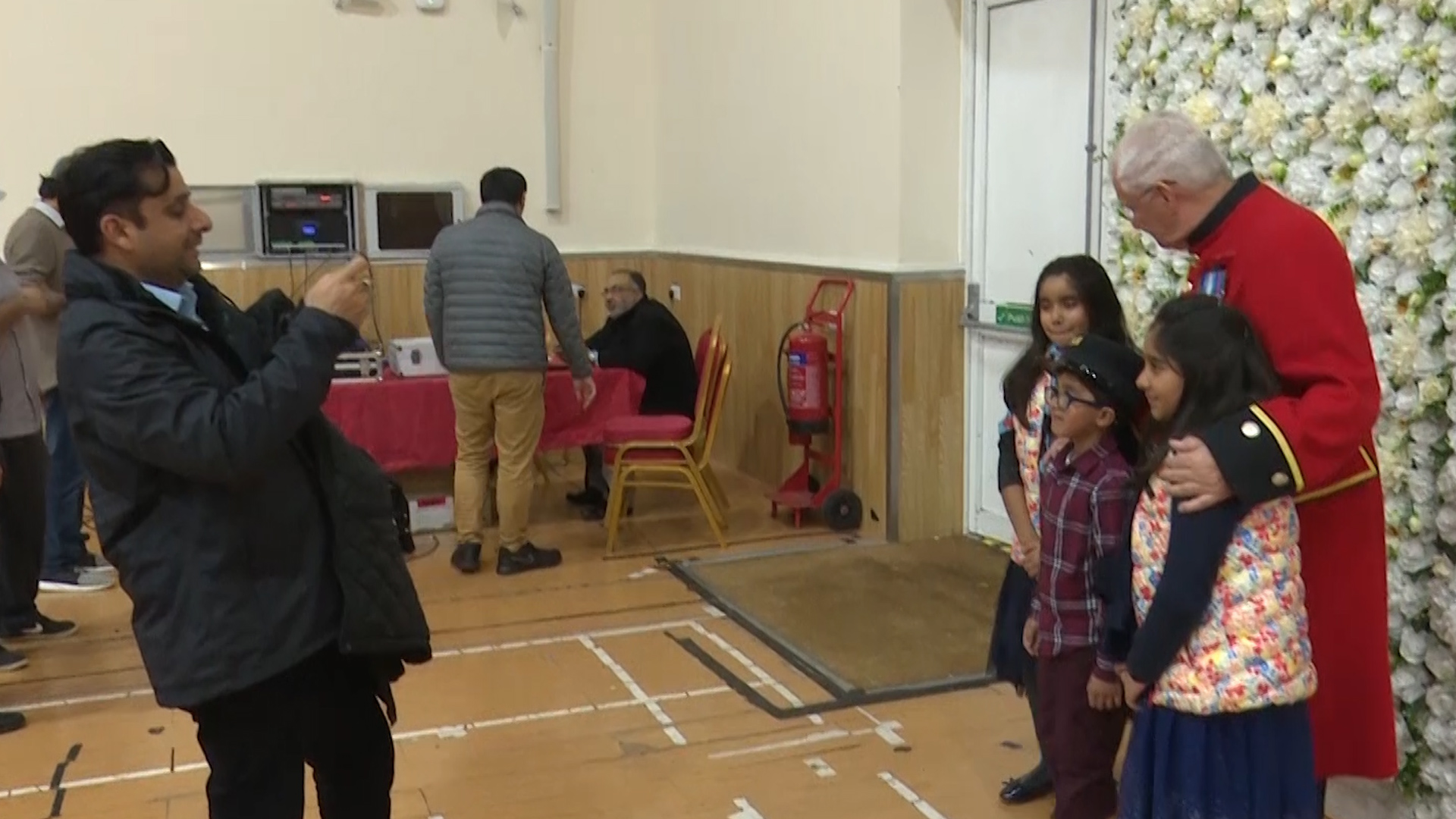 Chelsea Pensioner at Mosque for Poppy Appeal Launch