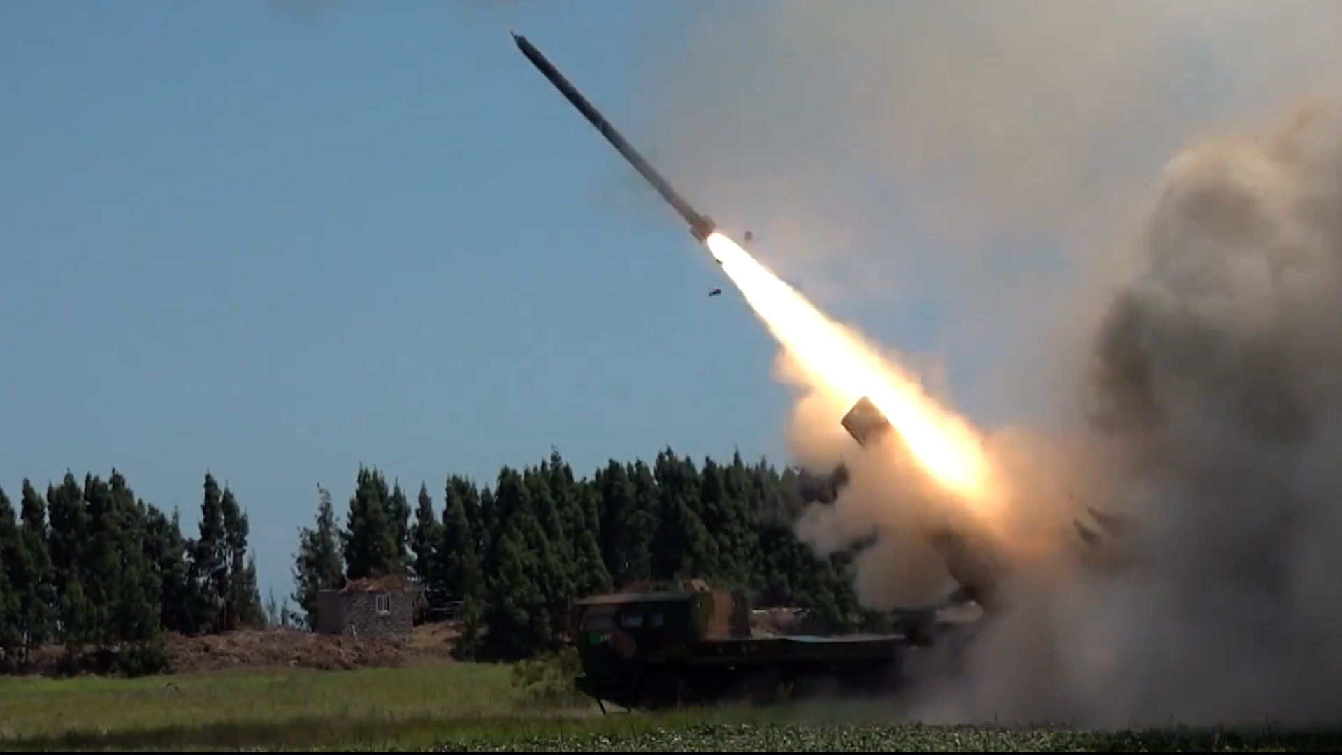 Chinese military firing missiles in exercises aimed at Taiwan following a visit from US representatives and House Speaker Nancy Pelosi