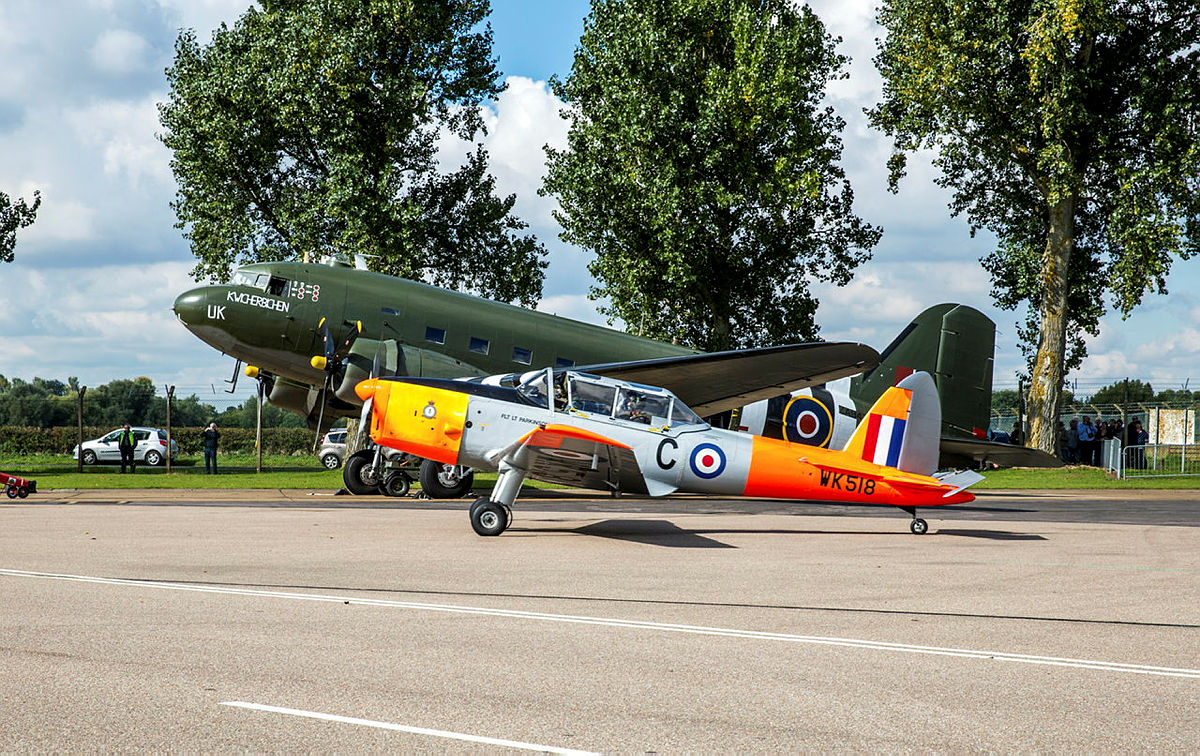 A Dakota (in rear) and a Chipmunk from the Battle of Britain Memorial Flight