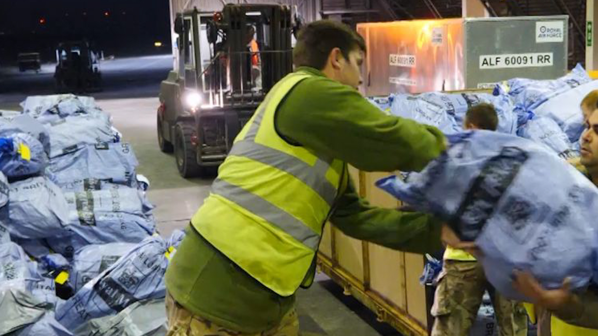 Christmas Mail RAF Akrotiri 271218 CREDIT BFBS_1.jpg