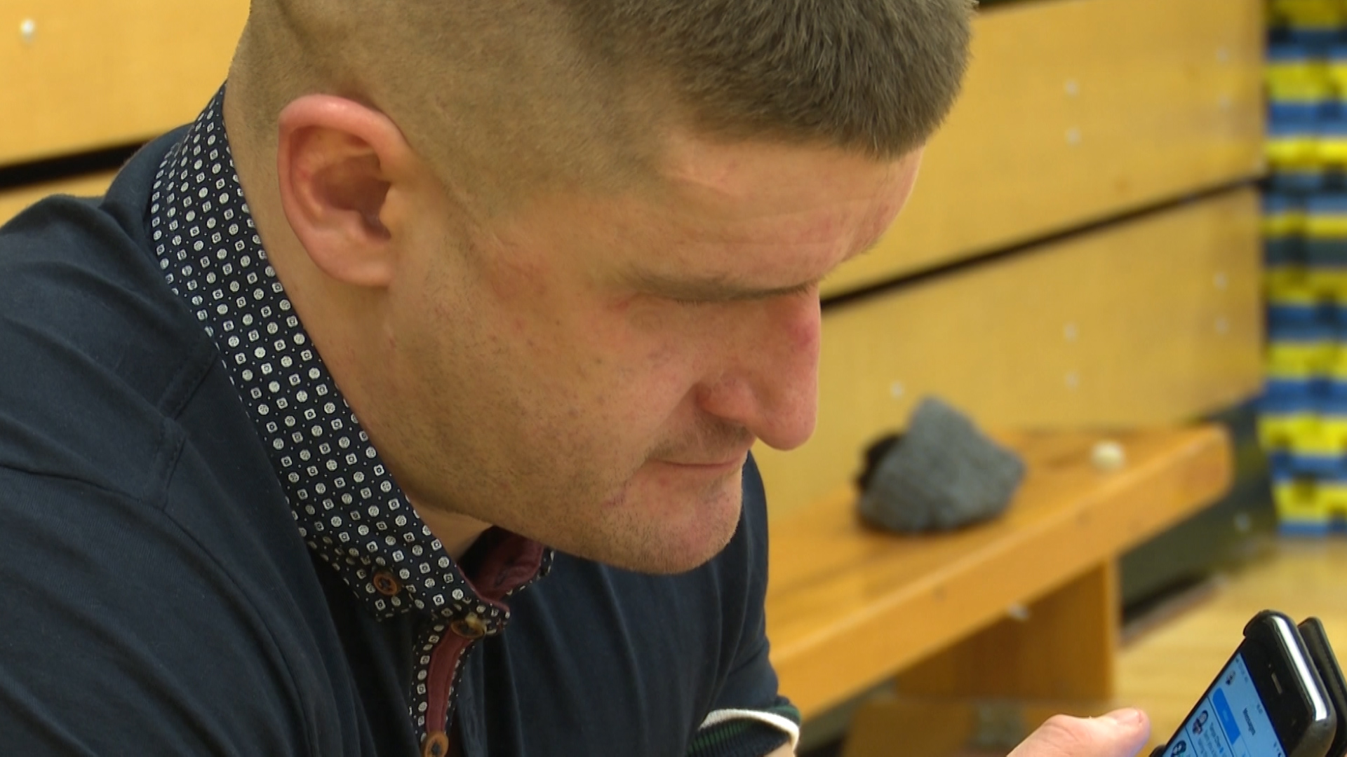 Blind veteran Rob Long and Twitter visual aid