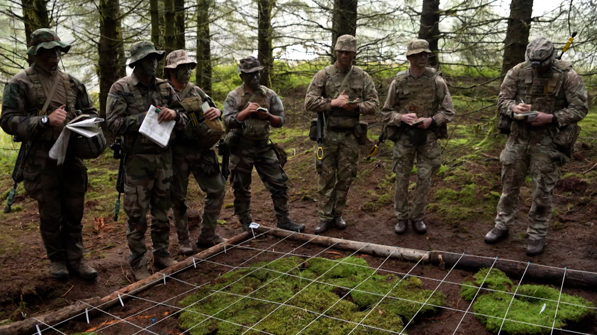 Commanders receiving their breif during Ex Cambrian Patrol 11102023 CREDIT BFBS