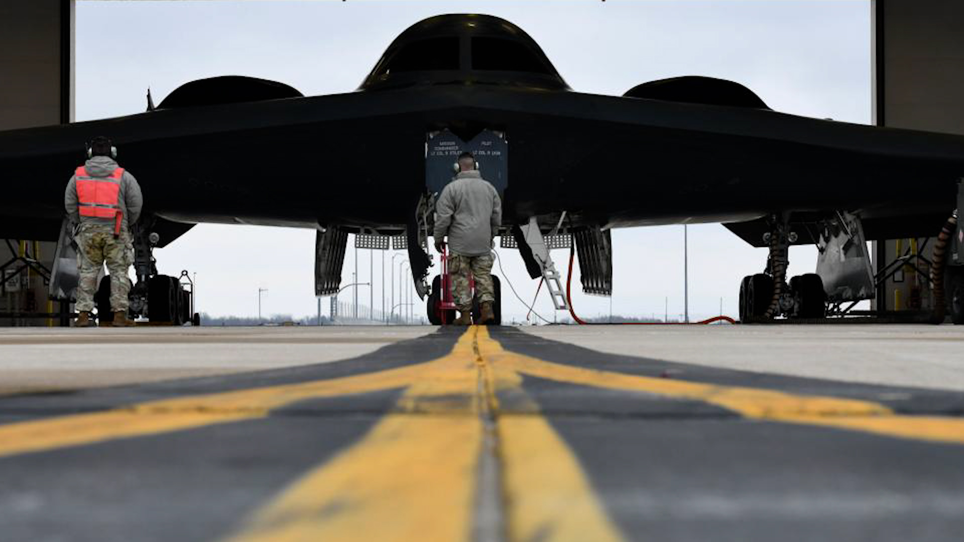Crew chiefs assigned to the 131st Bomb Wing and 509th Bomb Wing prepare the B-2 Spirit stealth bomber for take off at Whiteman Air Force Base, Missouri, November 15,201222creditDVID