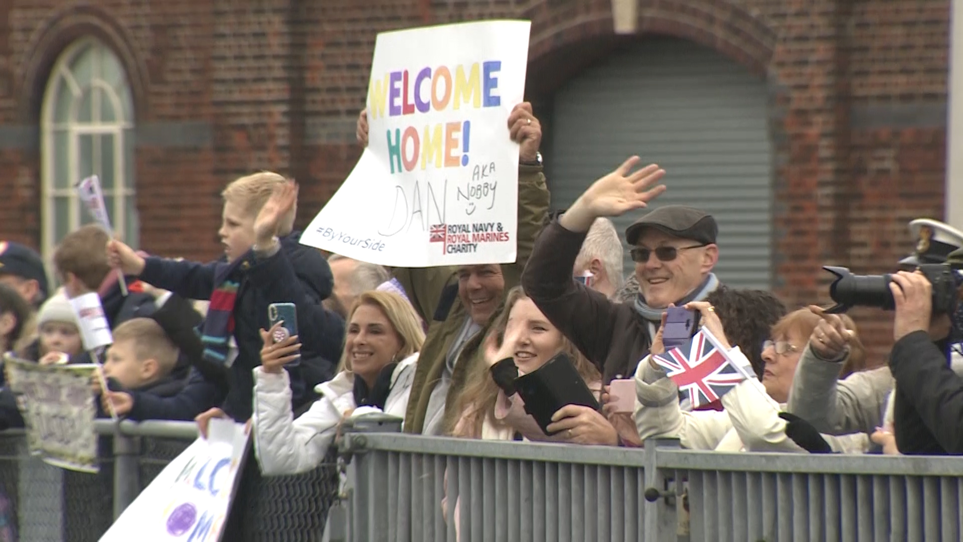Crowd welcoming HMS Clyde in Portmouth 201219 credit bfbs.jpg