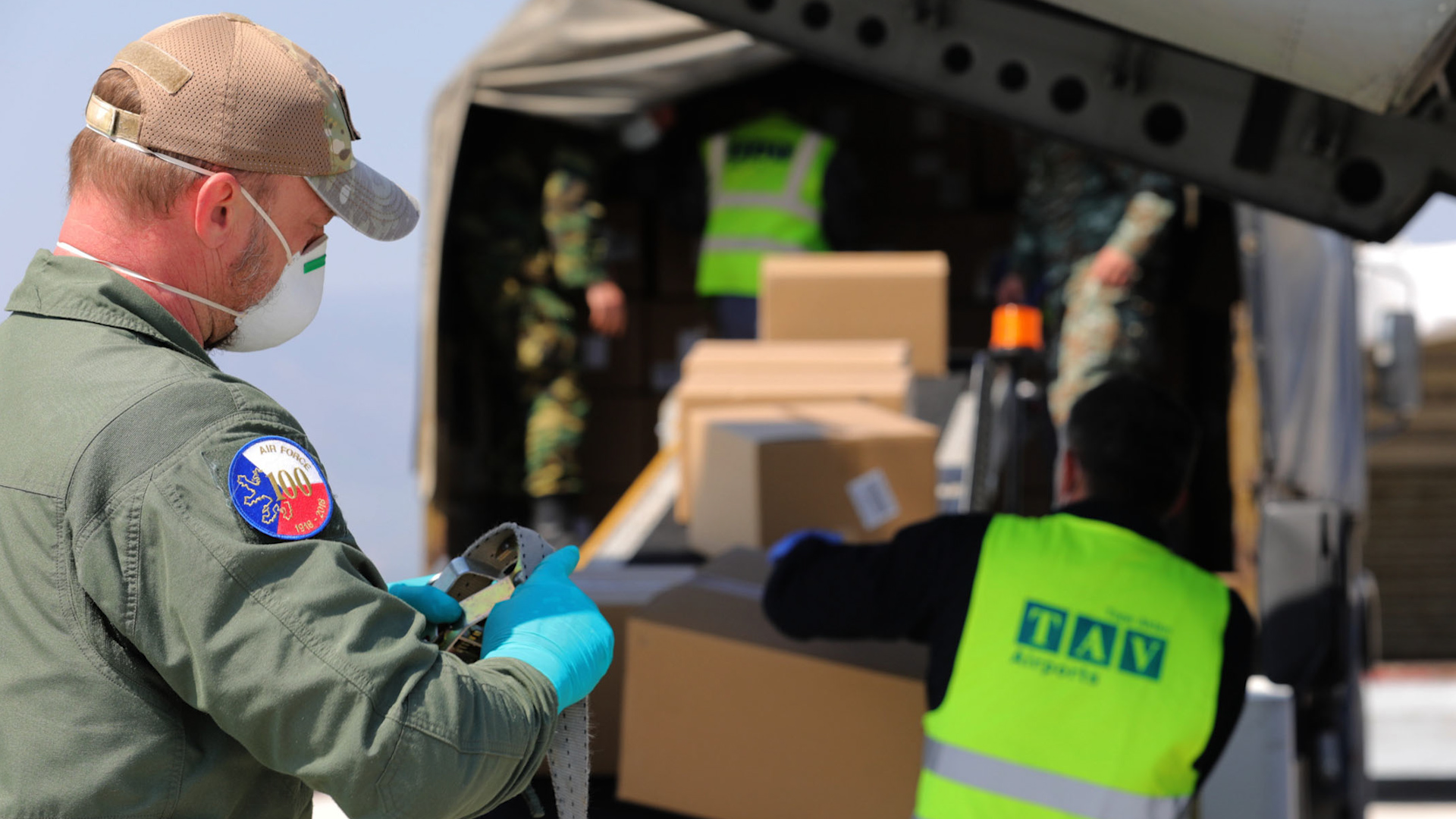 Czech military delivers Coronavirus medical aid to north Macedonia pic 2 100420 CREDIT NATO.jpg 