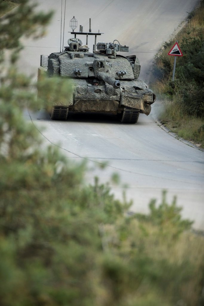 Challenger 2: The Ultimate Tank