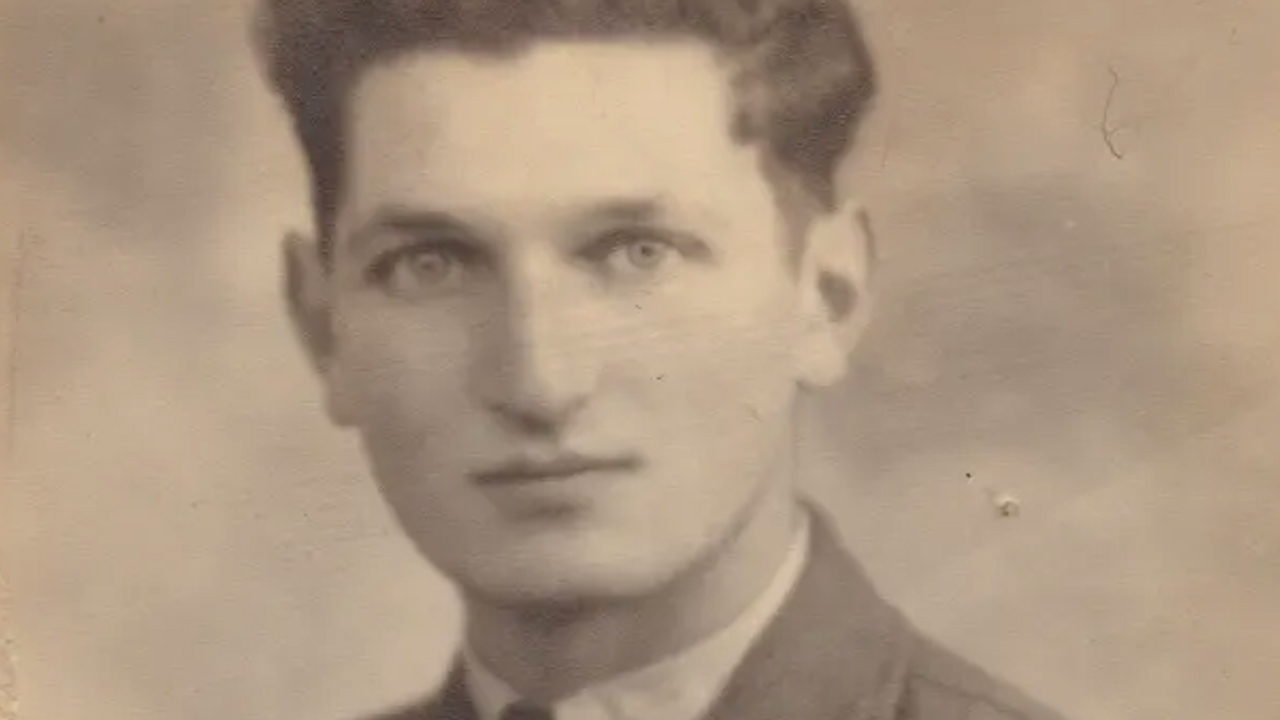 David Teacher pictured in his uniform. He took part in the D-Day landing on Juno Beach (Picture: (Picture: Broughton House/ Jack Stephenson).