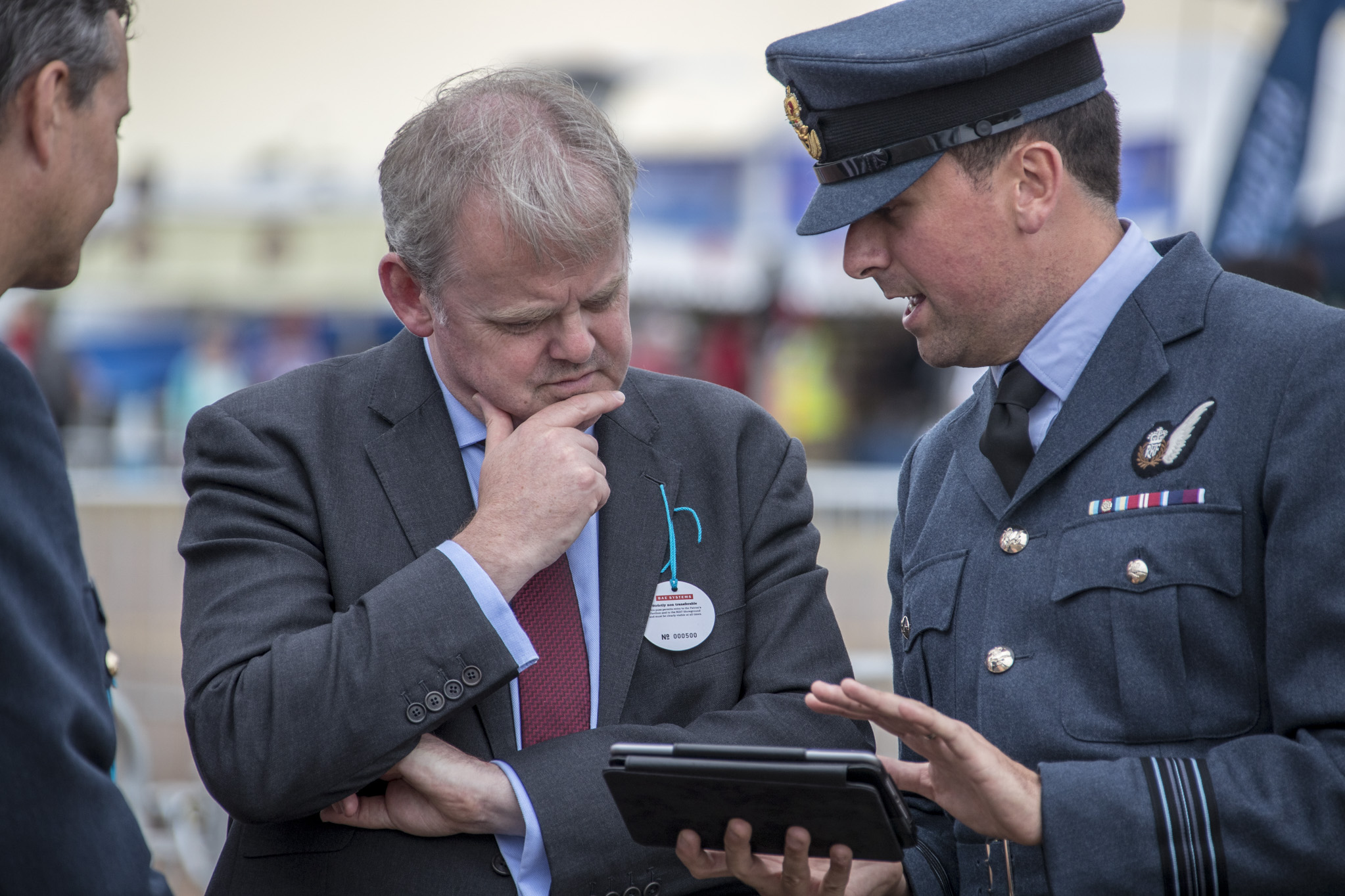 Defence Minister Guto Bebb with RAF officer at RIAT