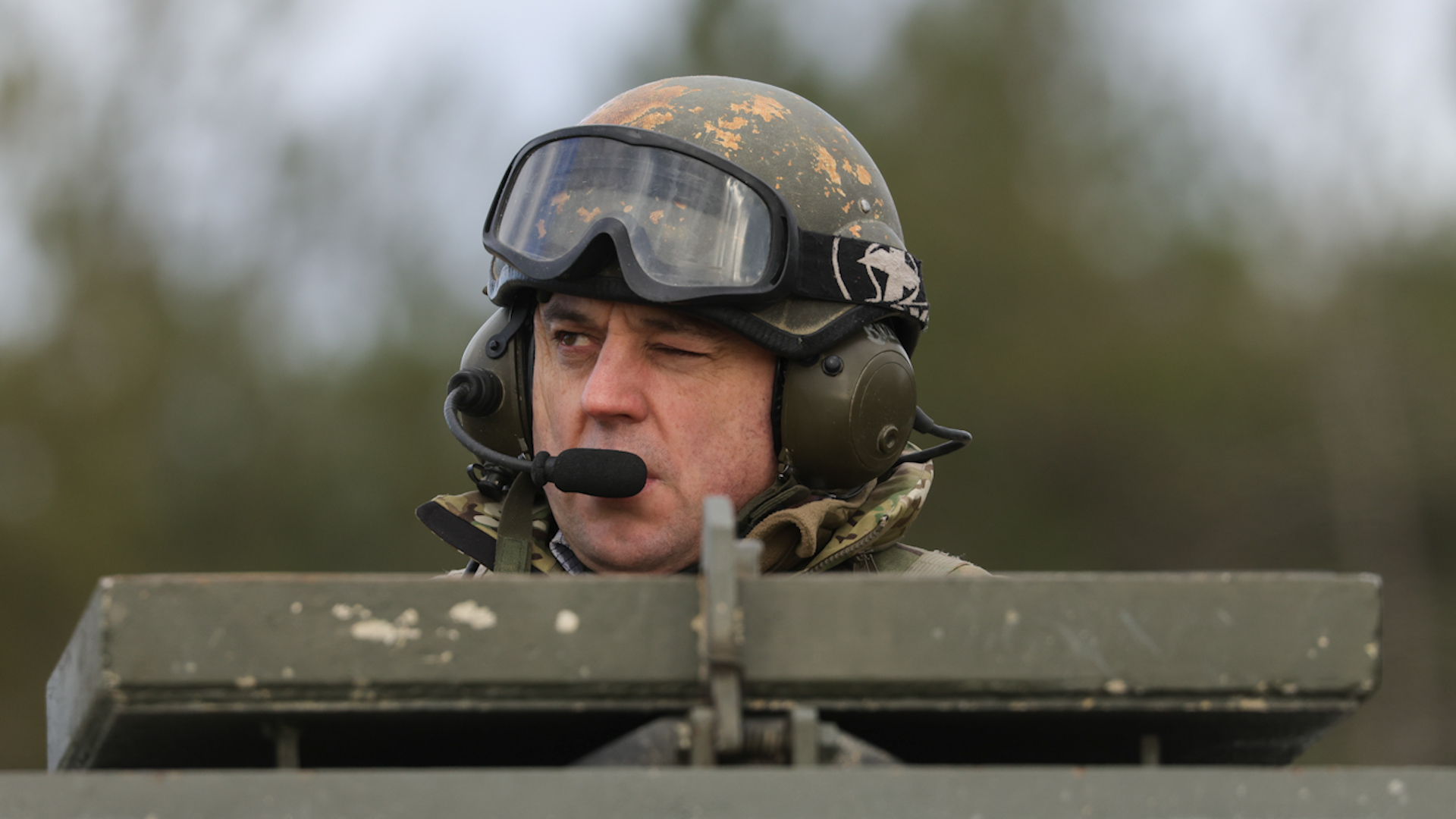 Defence Secretary Ben Wallace Challenger 2 tank meeting Ukrainian soldiers