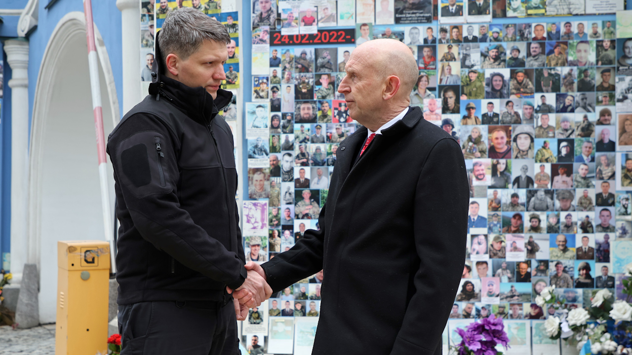 Defence Secretary John Healey visited the Memorial Wall in Kyiv with Ukrainian Deputy Defence Minister Serhiy Boyev (Picture: MOD)