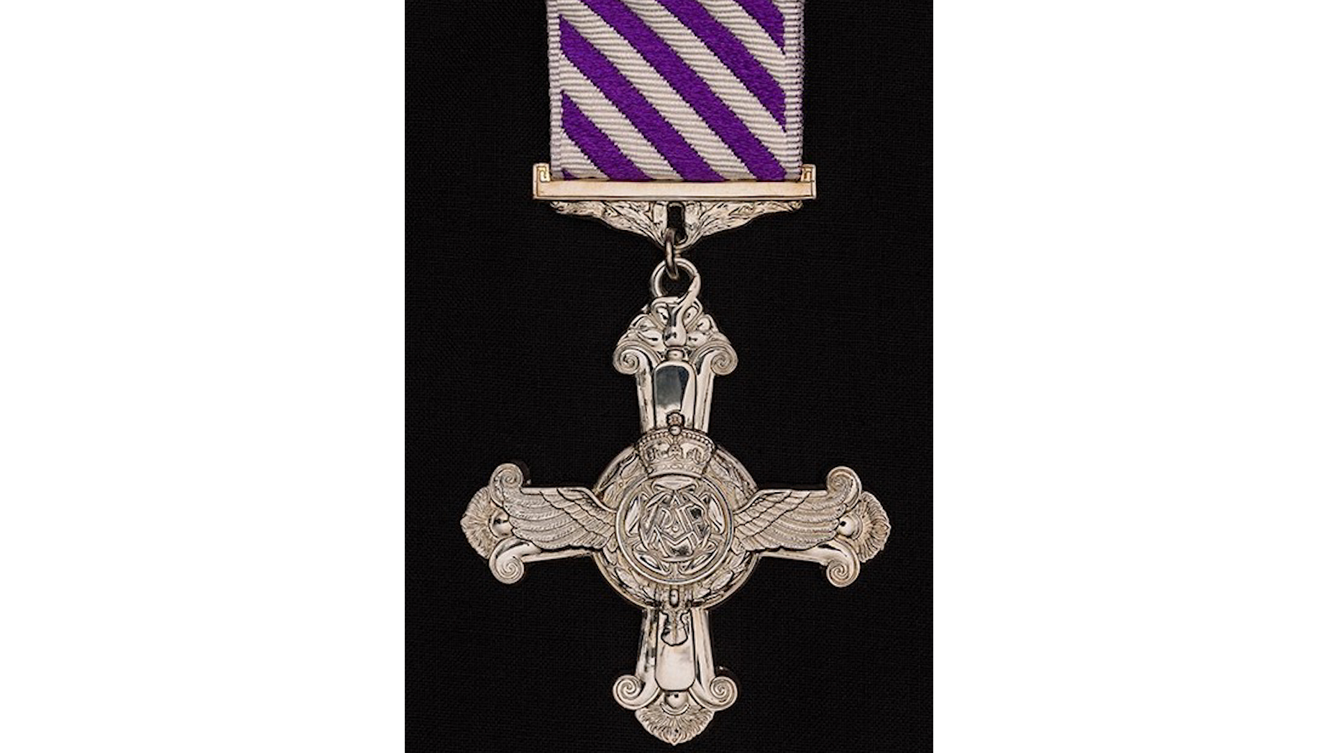 The Distinguished Flying Cross (Picture: MOD).