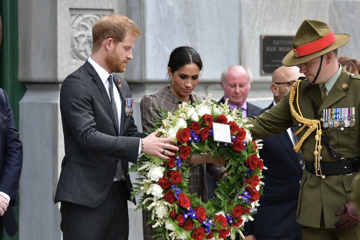 Prince Harry and Meghan laid a wreath to New Zealand's war dead at the Pukeahu National War Memorial Park last October  (Picture: Twitter/Kensington Palace).