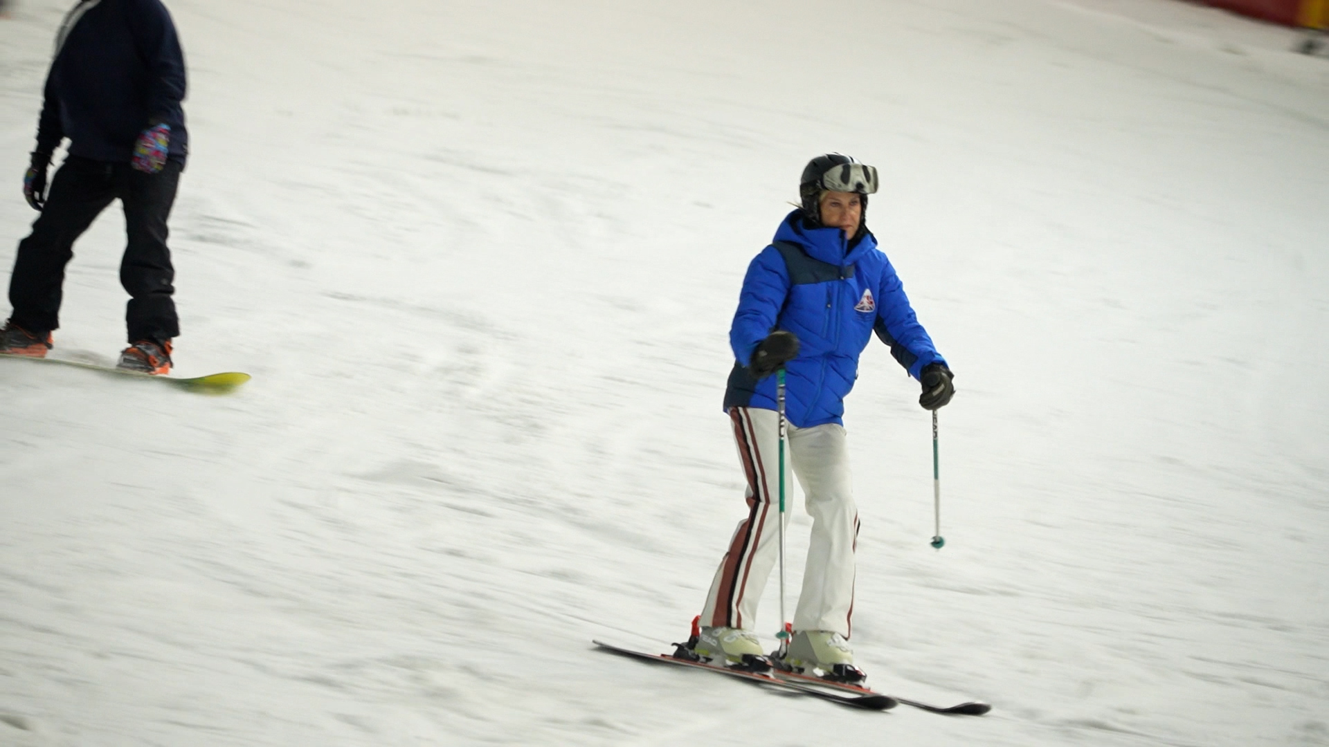 Duchess of Edinburgh skis down Snow Centre piste on first day as AFPST Royal patron