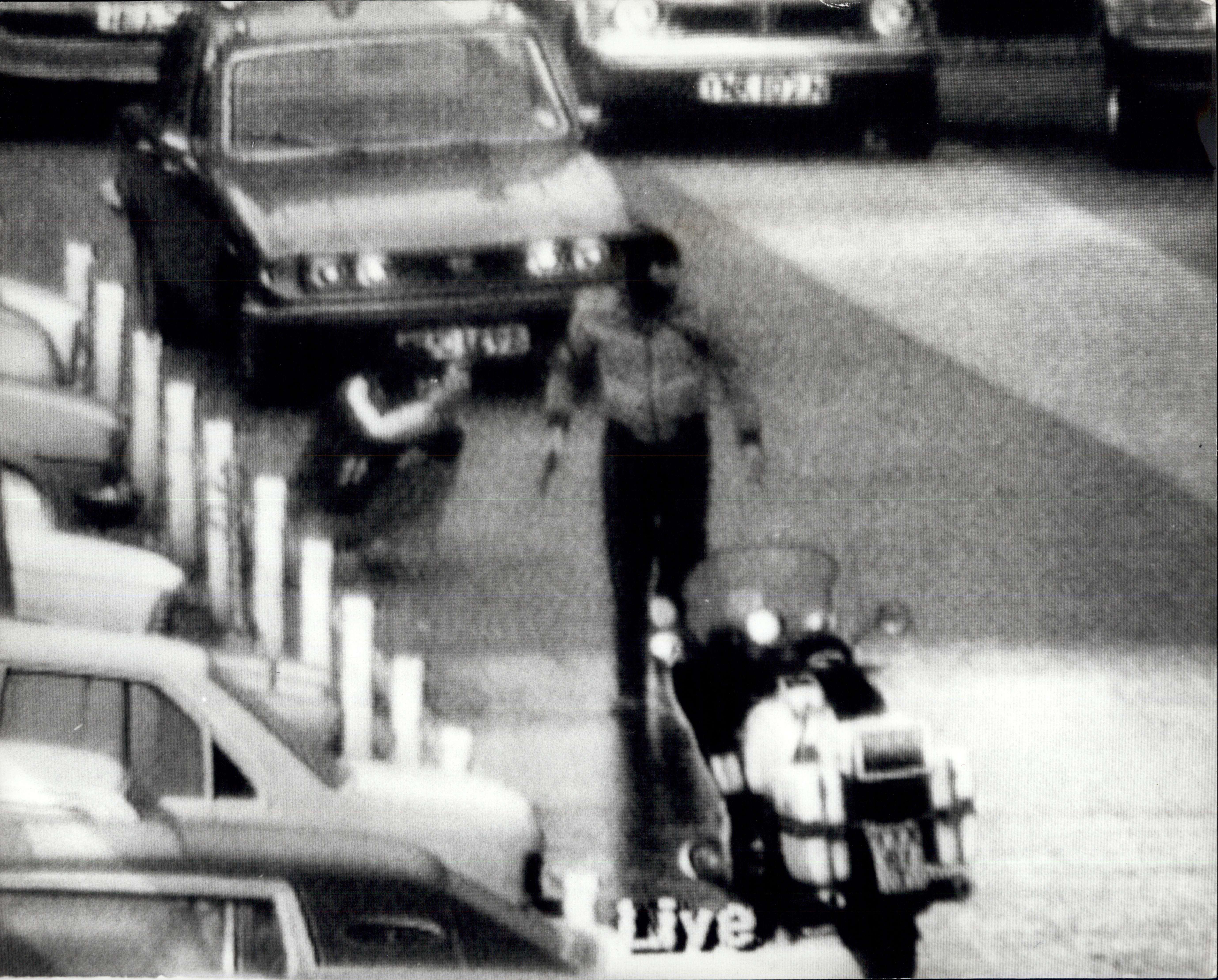 Embassy Siege footage. Alamy. SAS
