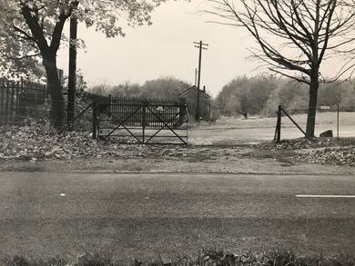 Entrance to the disused coal yard where Rita Ellis' body was found (Picture: Thames Valley Police).