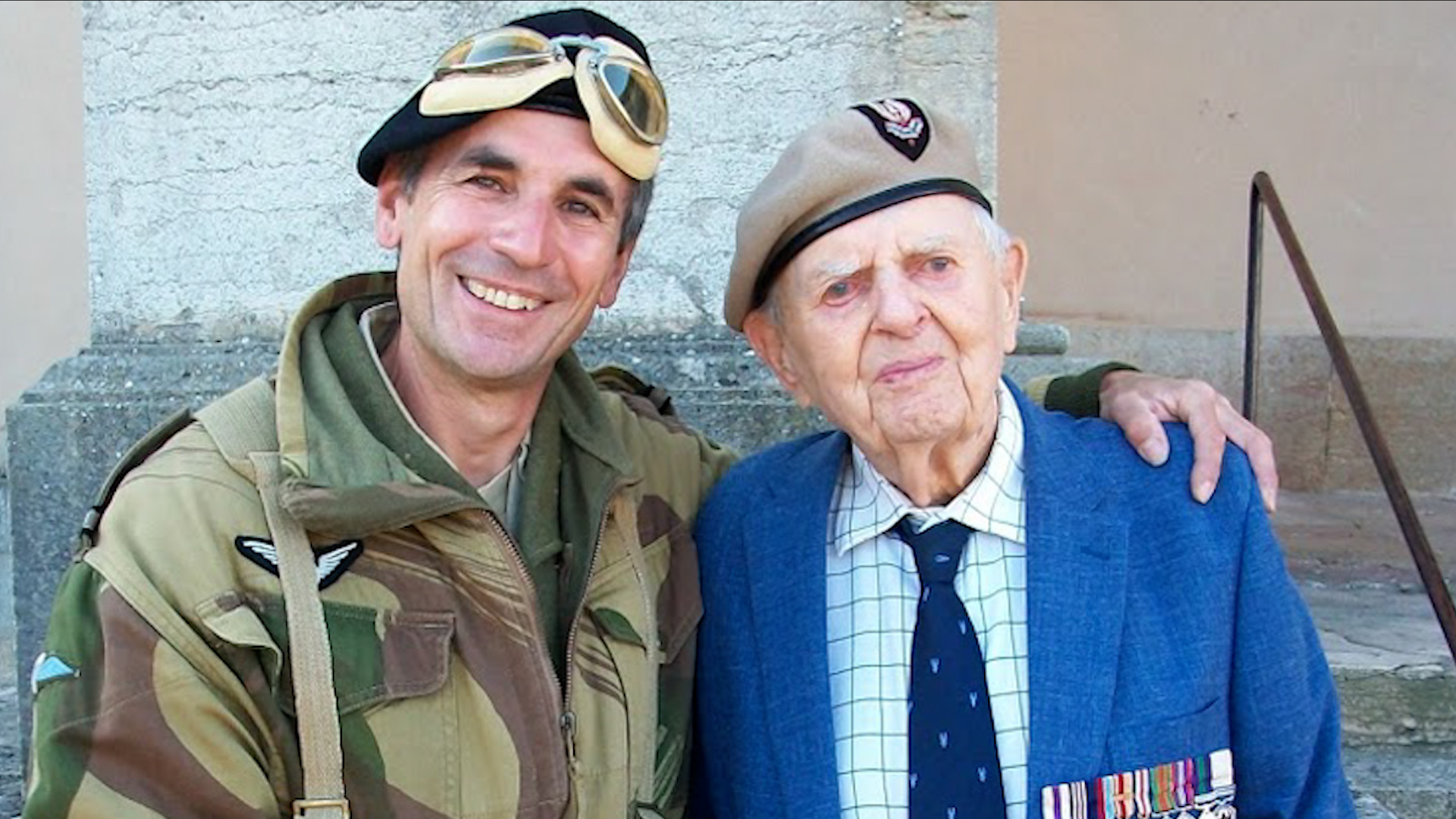 Eric Lecomte, left, alongside Mike Sadler during a France reunion