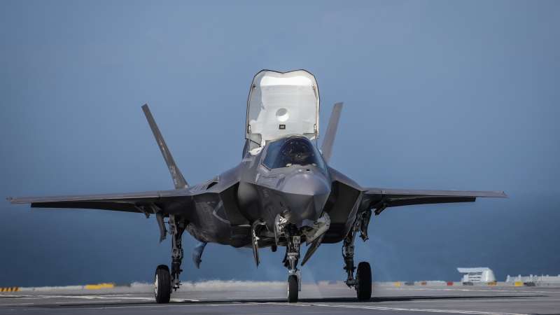 F-35B on HMS Queen Elizabeth