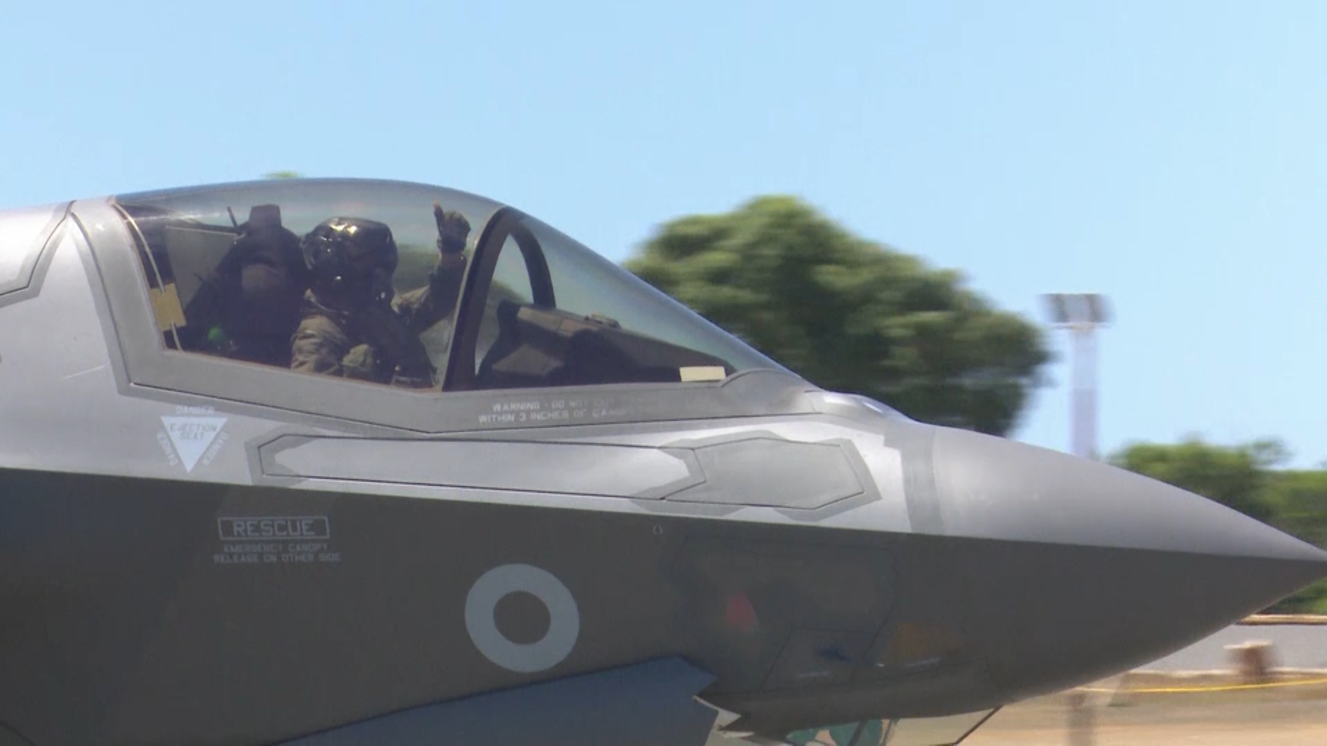 F35 pilot waves goodbye to Cyprus 020719 CREDIT BFBS.jpg