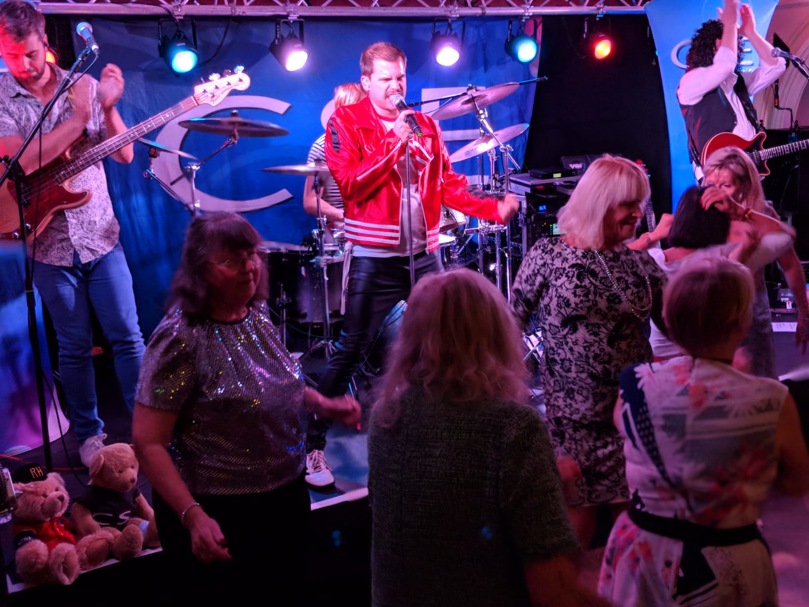 Queen II at CSE Chelsea Pensioners Show