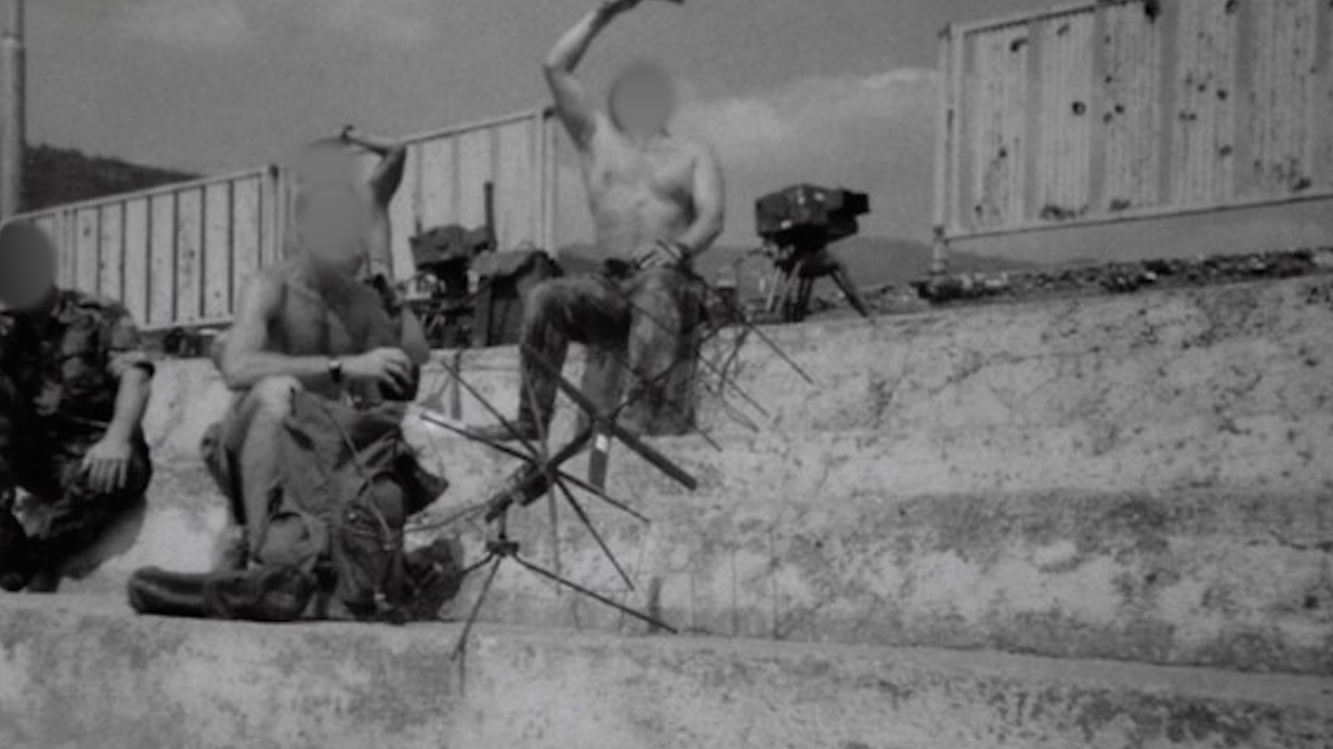 British SAS troops were sent to Gorzde to help peacekeepers, but also to feed back reports on their mental health.
