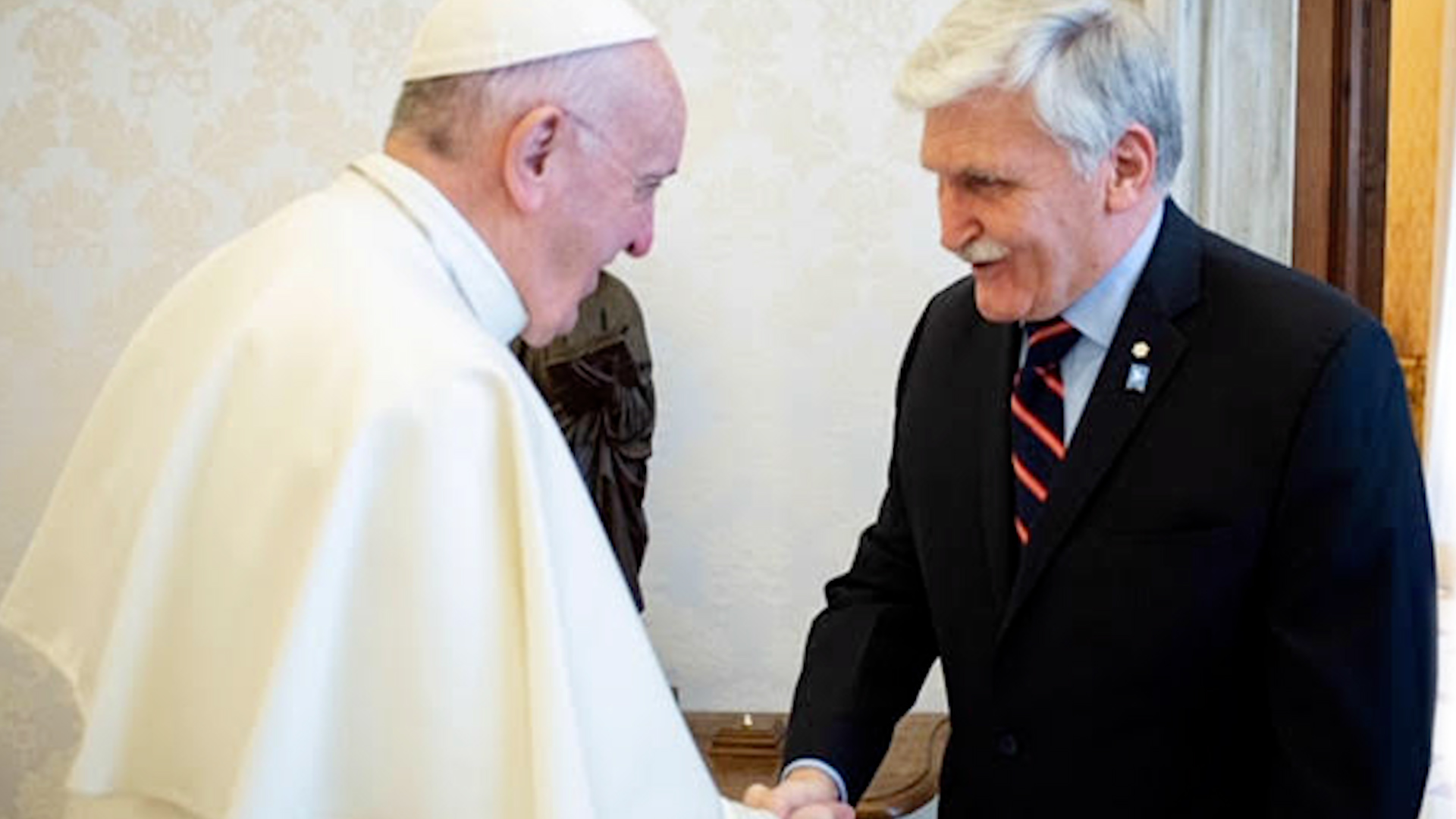 Pope Francis and Lt Gen Dallaire, who has spent years working to stop the use of child soldiers like the ones he faced in Rwanda. (Picture: Romeo Dallaire).