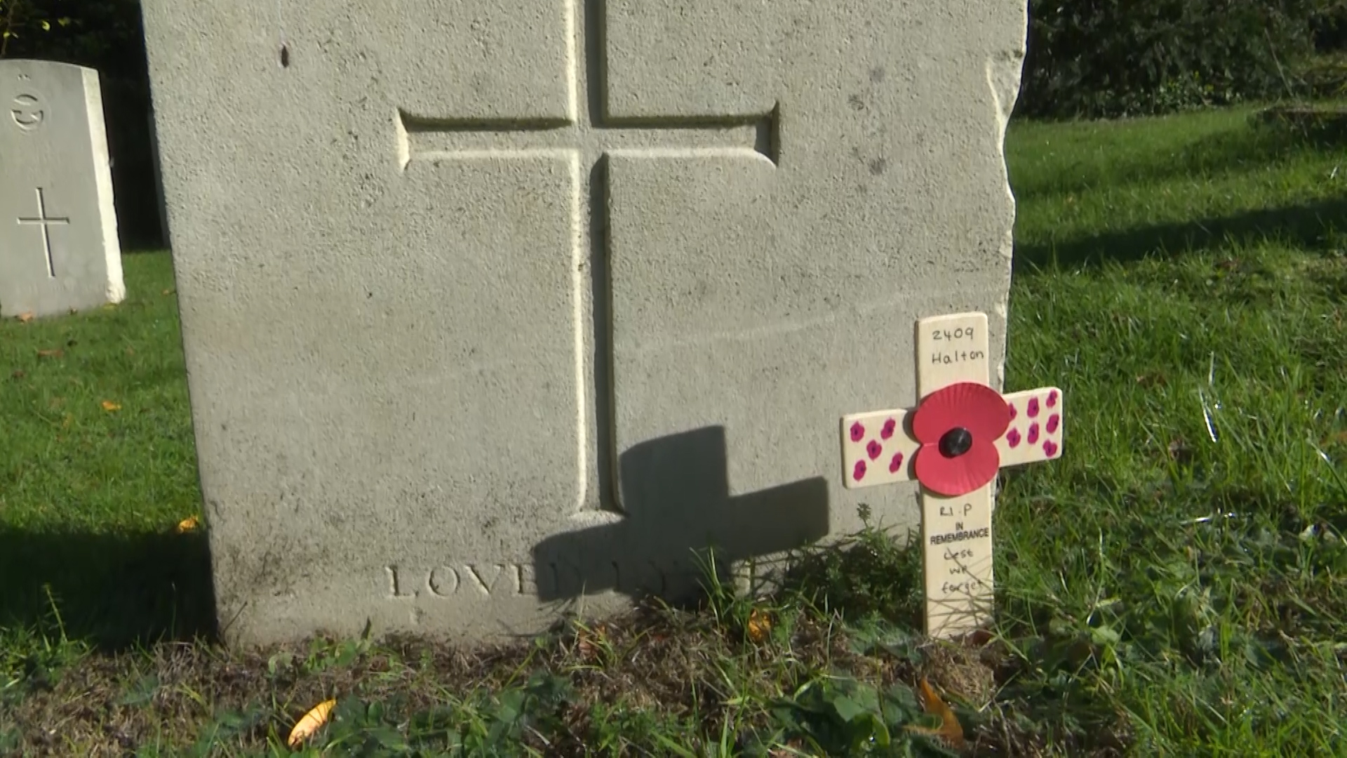 RAF Halton cadets have placed remembrance crosses on over 200 war graves in Buckinghamshire.