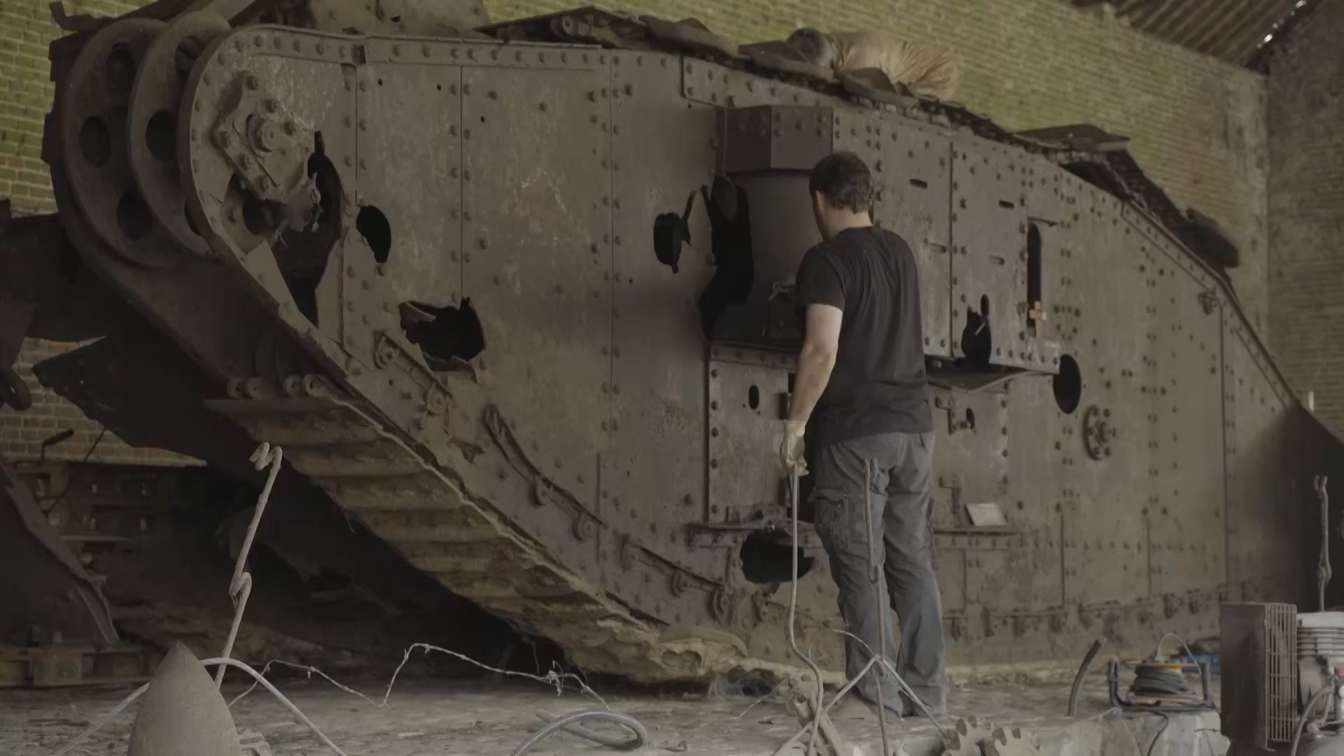 First World War tank 'Deborah' being restored