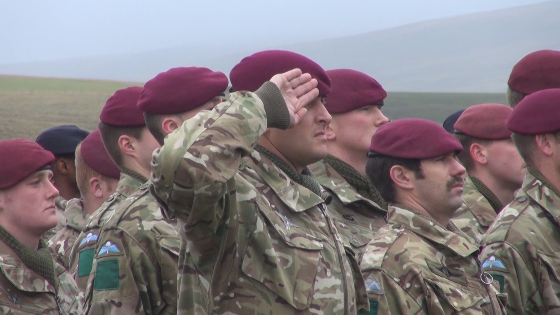 Paras