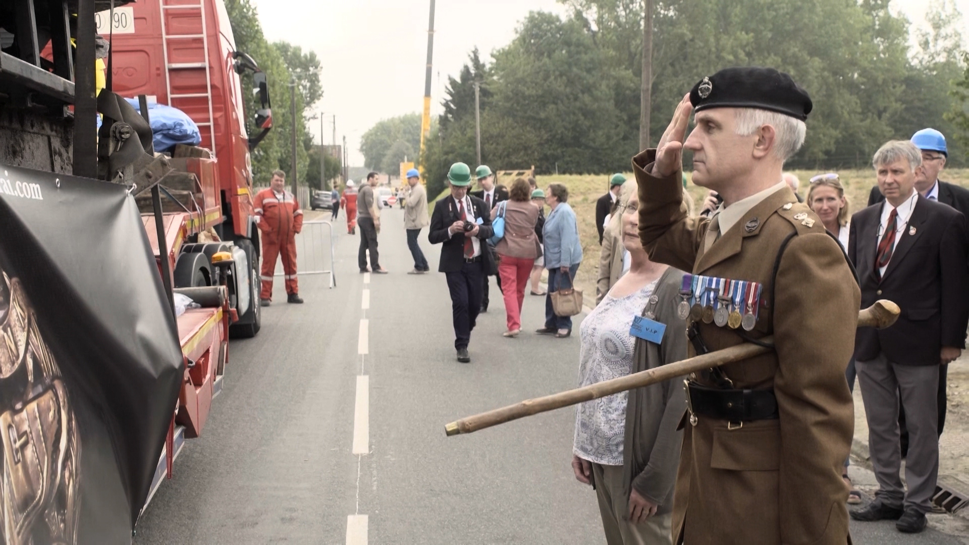 Royal Tank Regiment Officer salutes WW1 tank Deborah